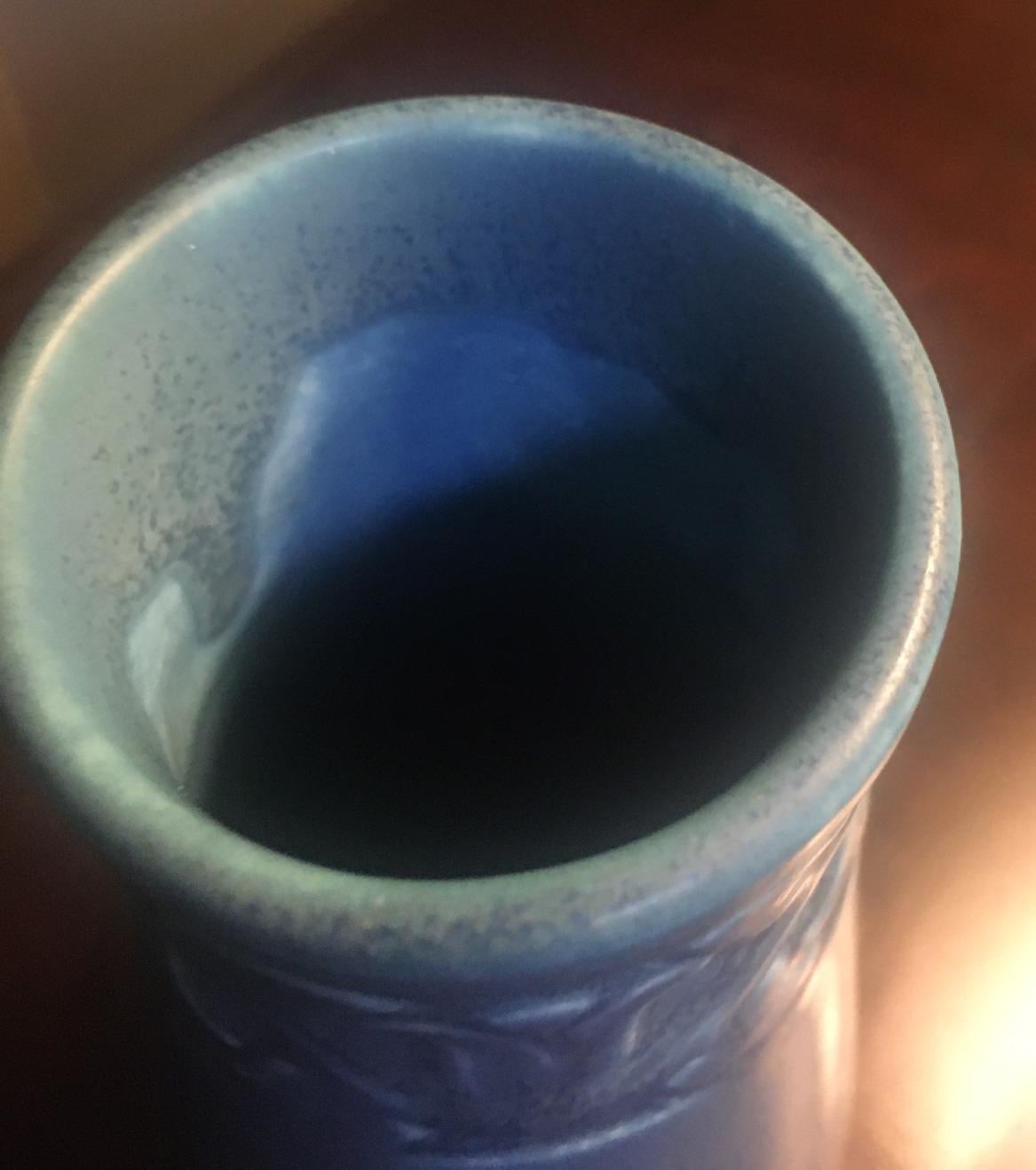 Jarrón de capullos con diseño de campanillas azules aéreas de Rookwood American Art Pottery c1928 en venta 1