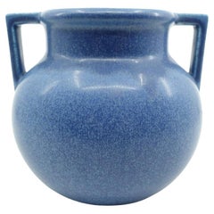 Vase à deux poignées bleu de Rookwood American Art Pottery - 1928