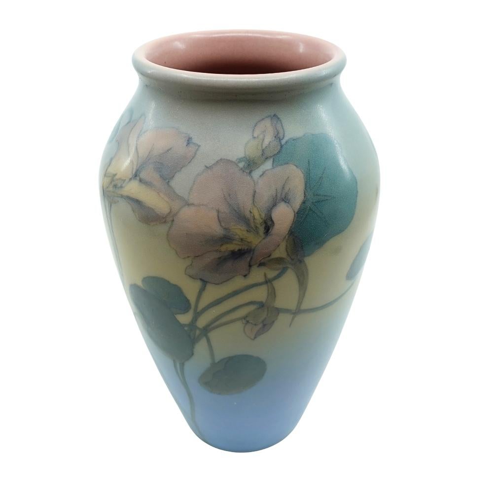 Rookwood Vase aus amerikanischer Kunstkeramik, handbemalt, Nasturtiums, Ed Diers MINT 1927 im Zustand „Hervorragend“ im Angebot in Cathedral City, CA