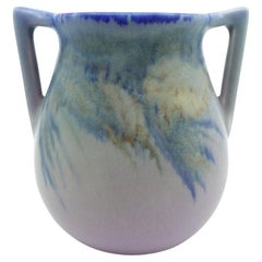 Vase en poterie d'art américaine Rookwood avec cônes de pin stylisées - Elizabeth Lincoln 1931