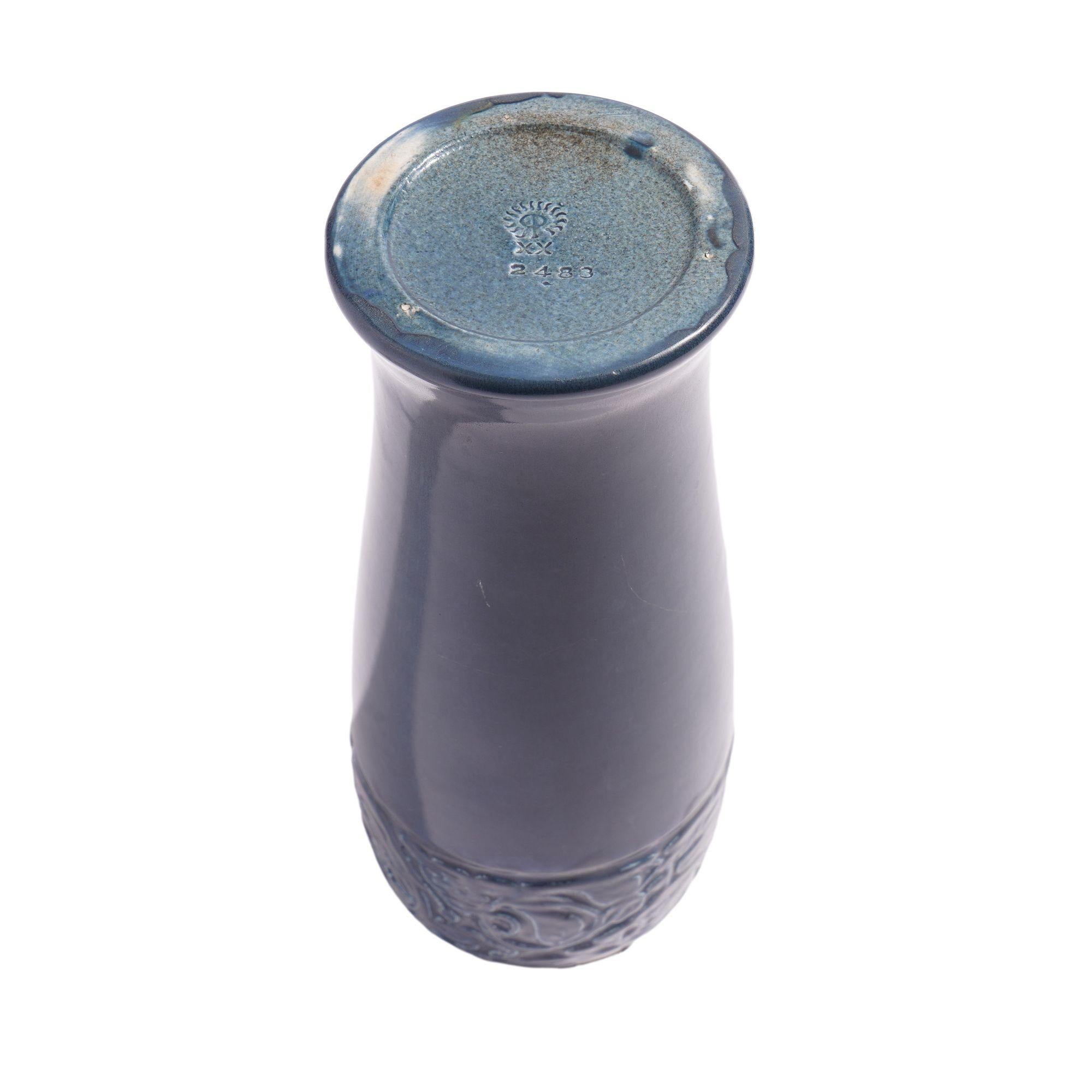 Rookwood Keramikvase in Blau, 1920 im Angebot 1