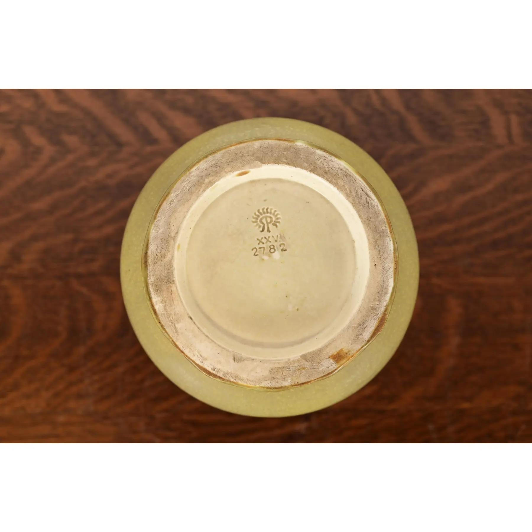 Rookwood Pottery Arts & Crafts Vase aus glasierter Keramik und Kunstkeramik, 1925 im Angebot 5