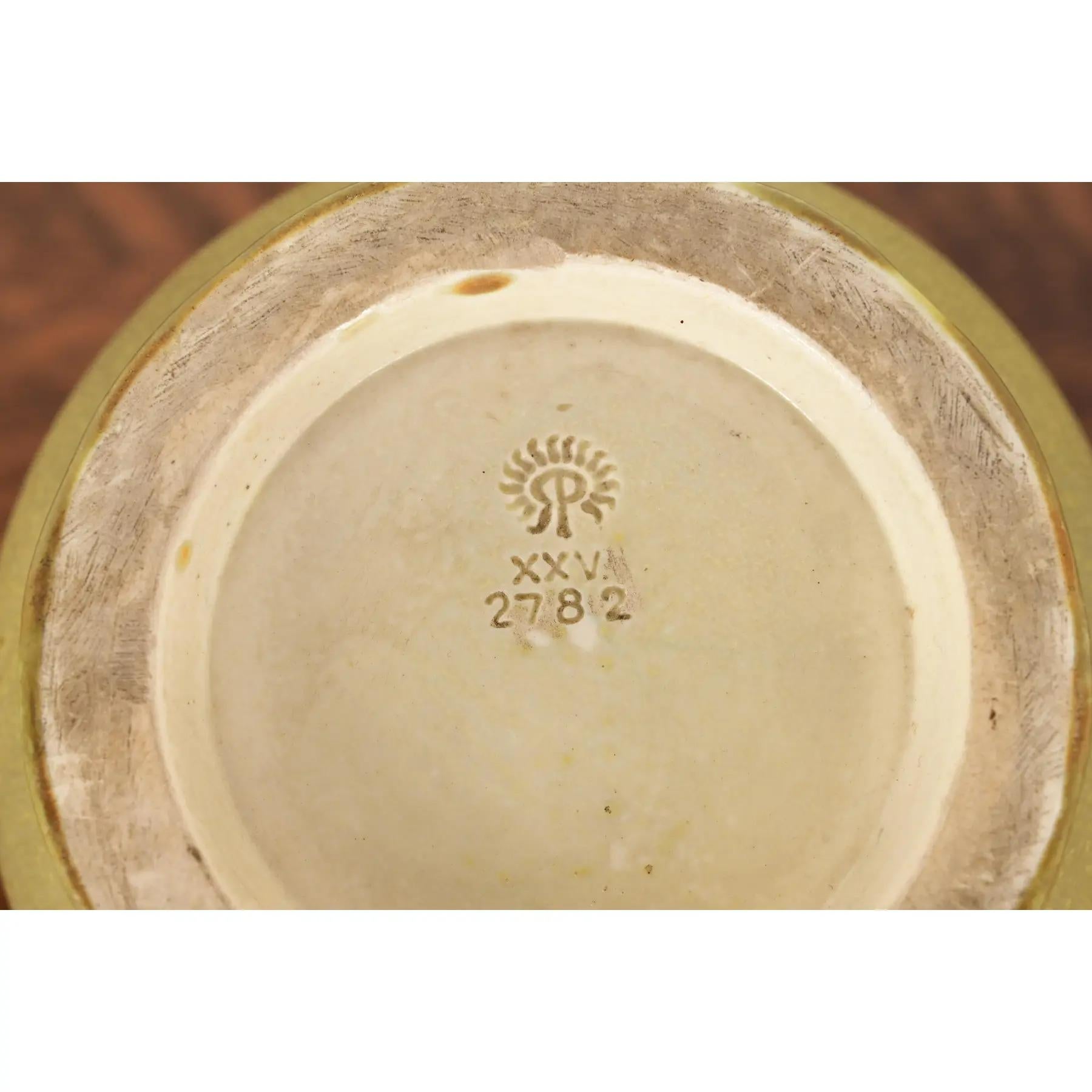 Rookwood Pottery Arts & Crafts Vase aus glasierter Keramik und Kunstkeramik, 1925 im Angebot 6