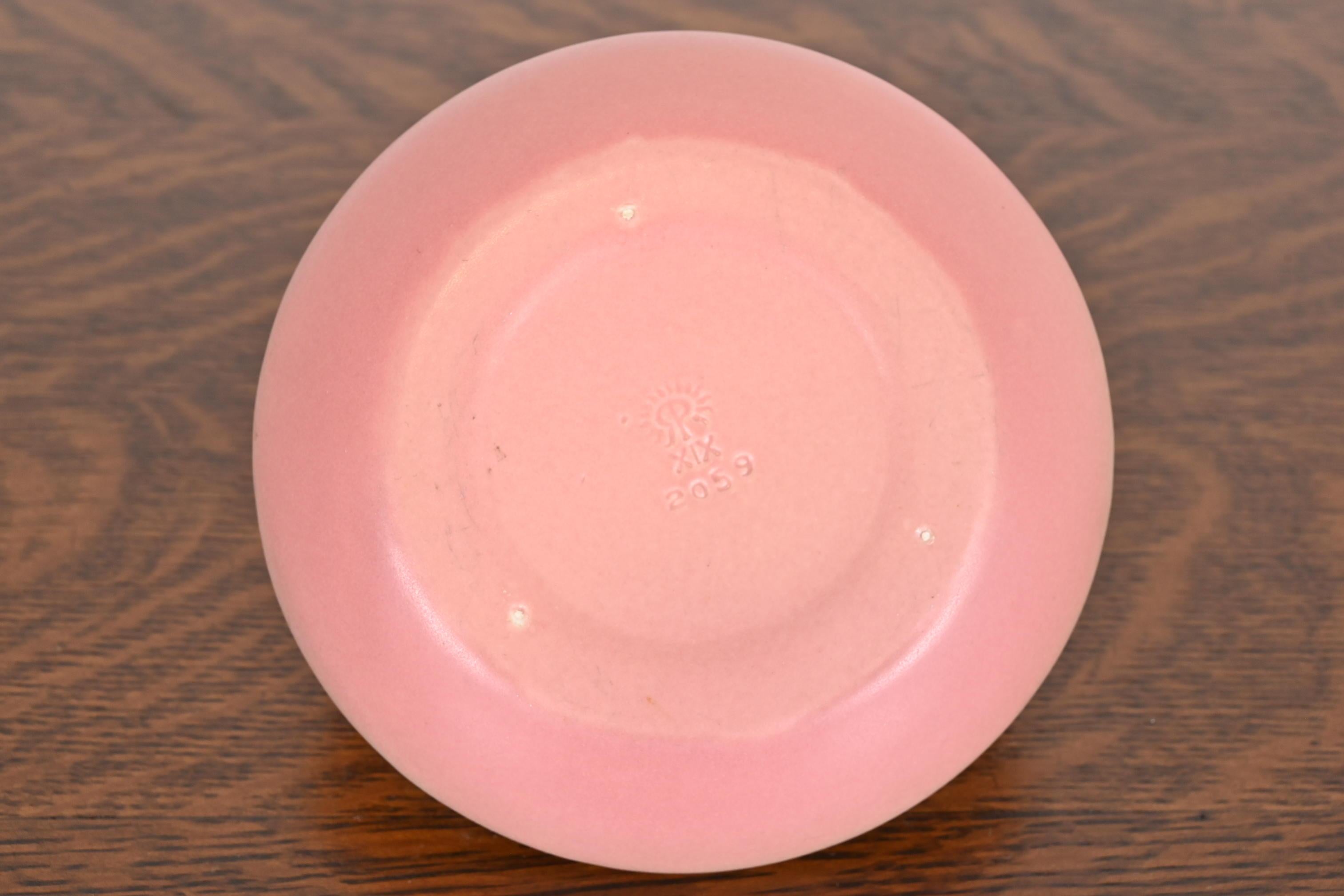 Rookwood Pottery Arts & Crafts Glazed Ceramic Pink Handled Bowl or Ashtray, 1919 For Sale 2