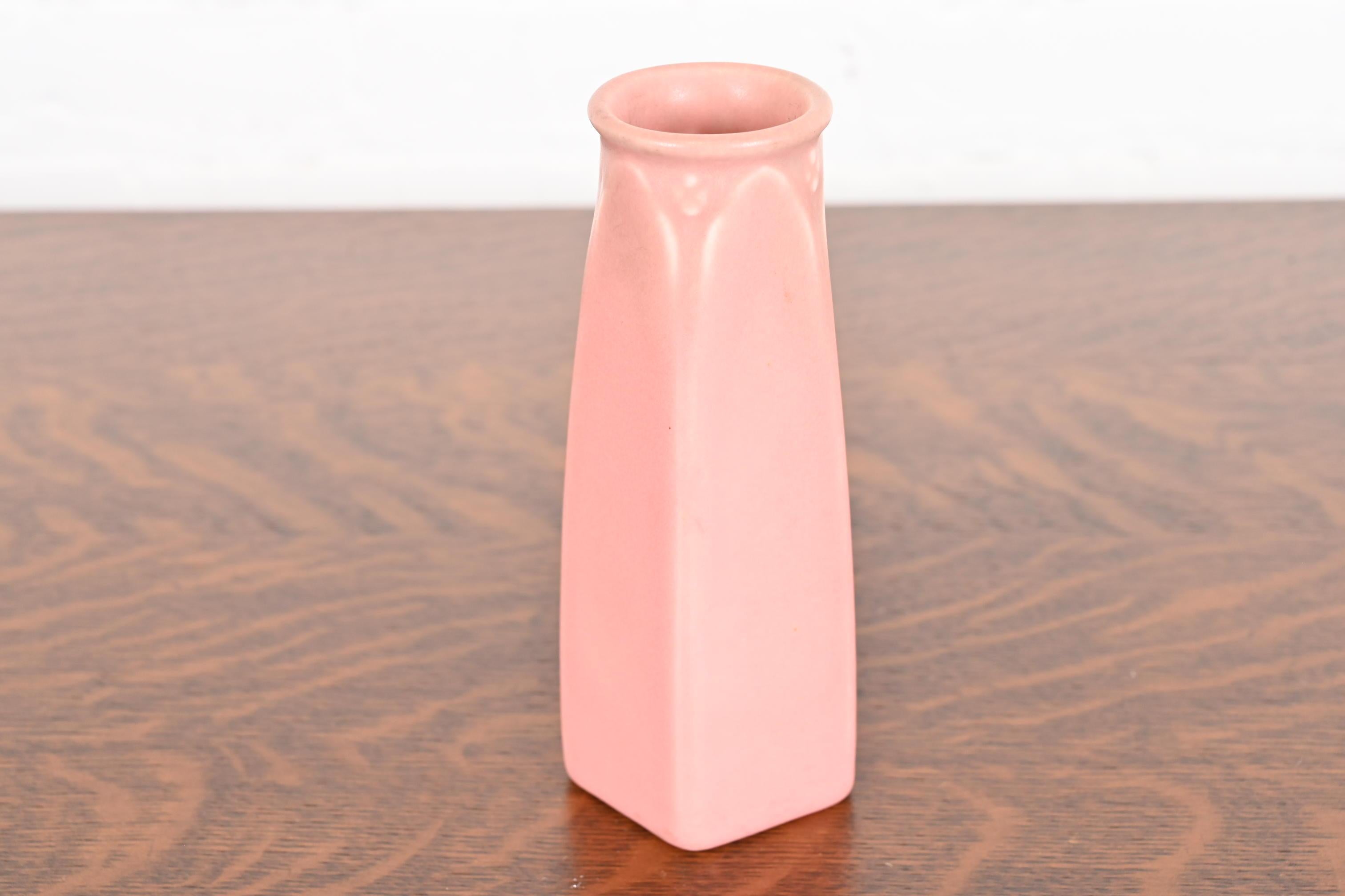 Rookwood Pottery Arts & Crafts Vase aus glasierter Keramik, 1928 im Angebot 4
