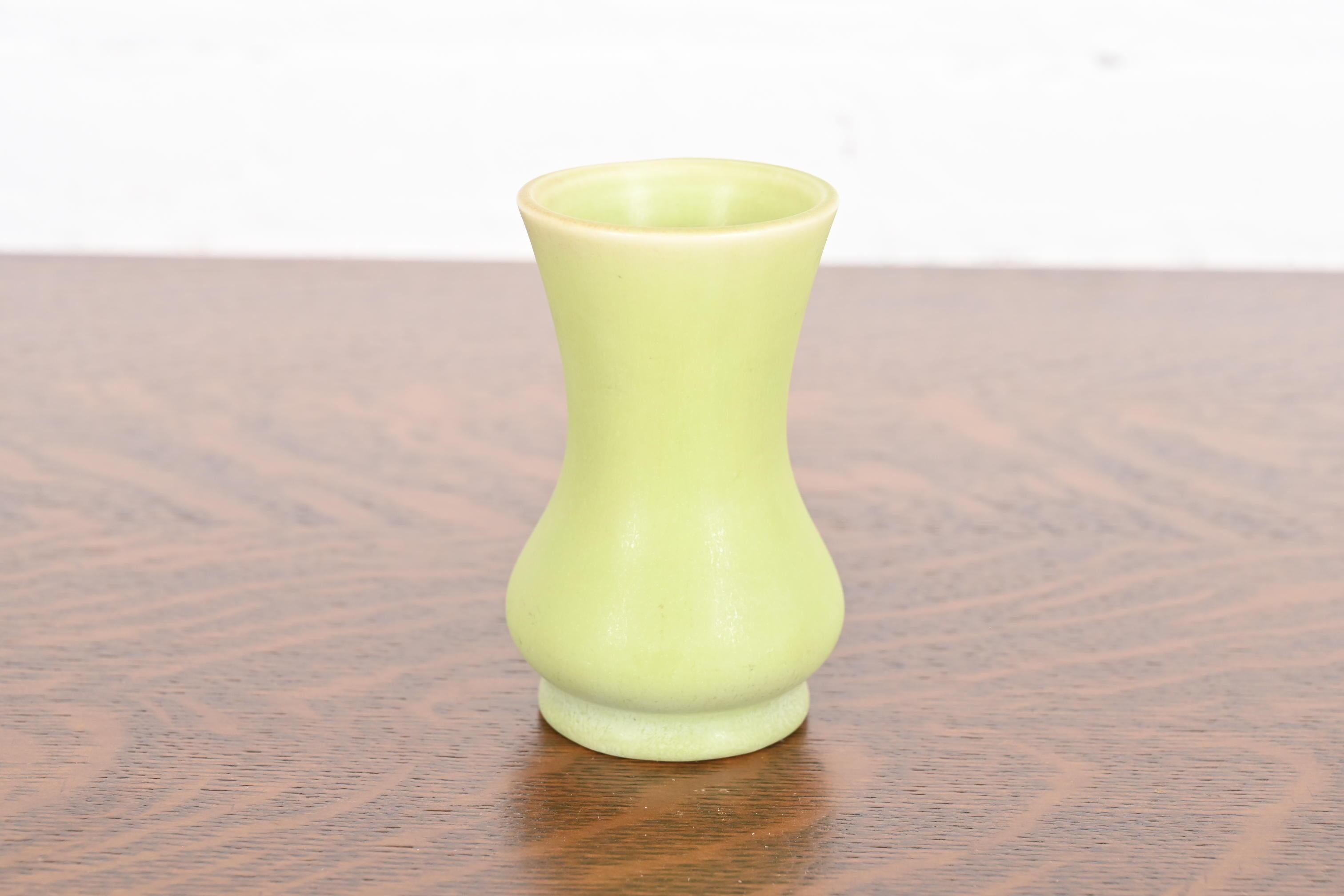 Rookwood Pottery Arts & Crafts Glazed Ceramic Vase, 1930 For Sale 4