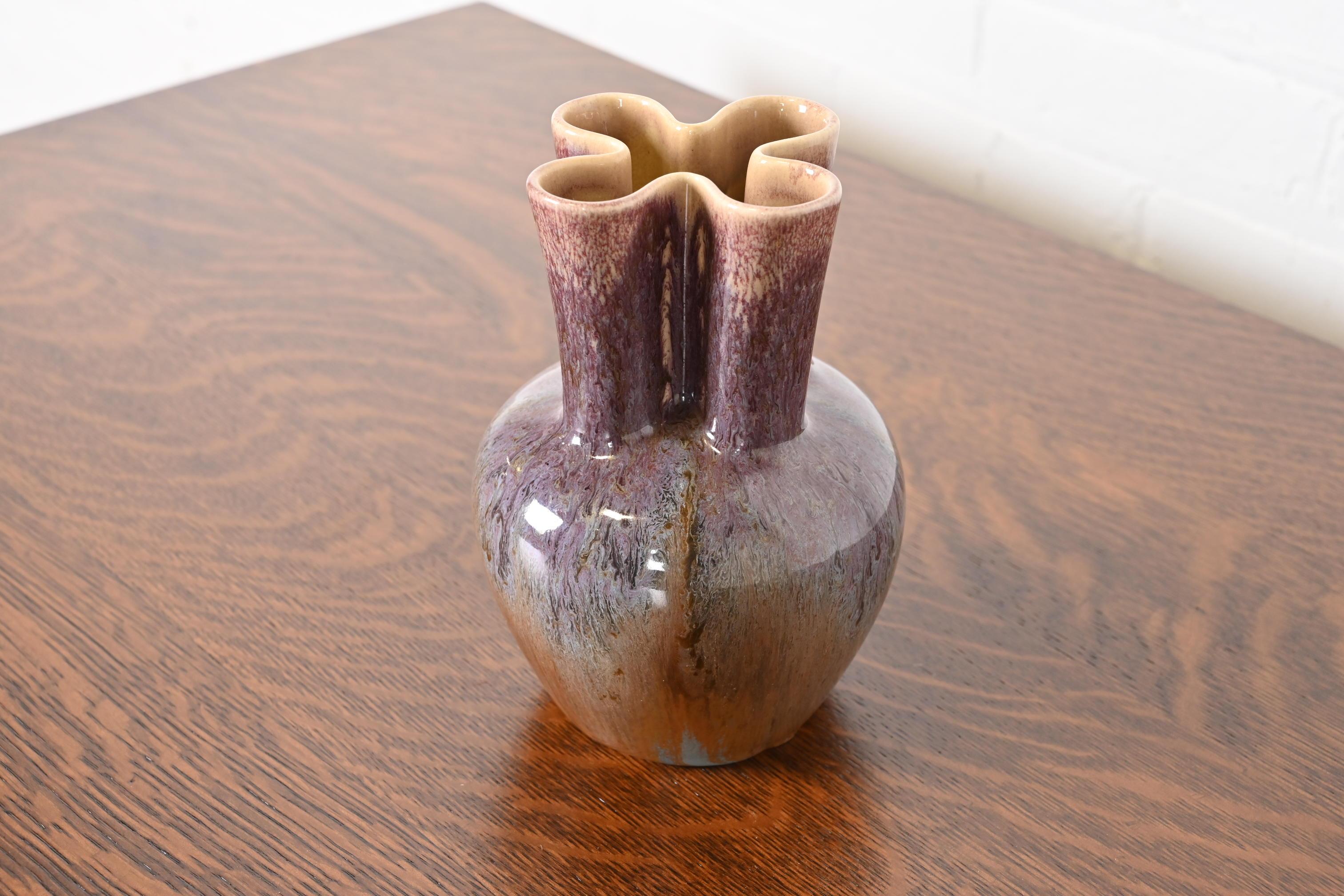 Rookwood Pottery Arts & Crafts Vase aus glasierter Keramik, 1951 (amerikanisch) im Angebot