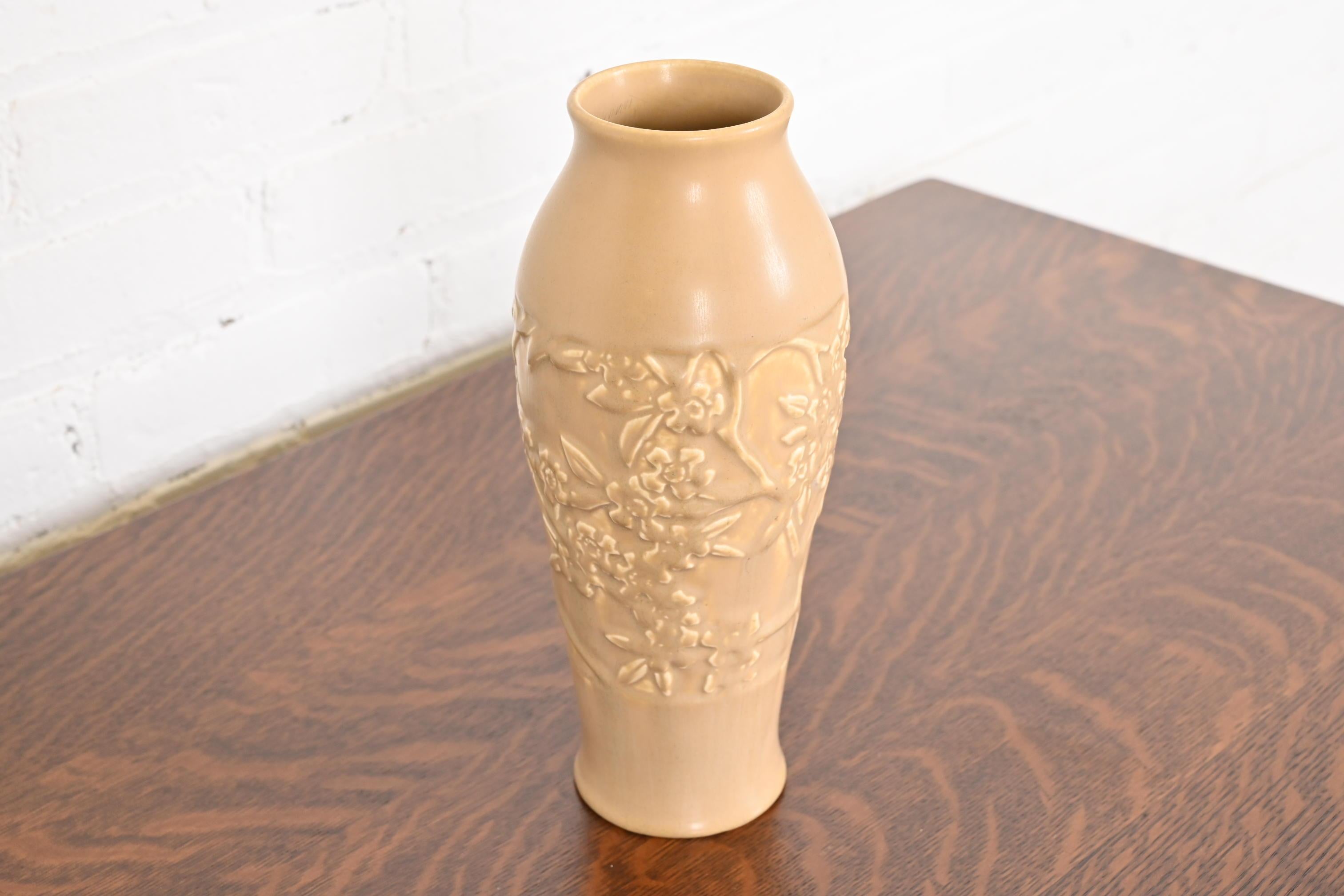 Rookwood Pottery Arts & Crafts Large Glazed Ceramic Dogwood Decorated Vase, 1922 In Good Condition For Sale In South Bend, IN