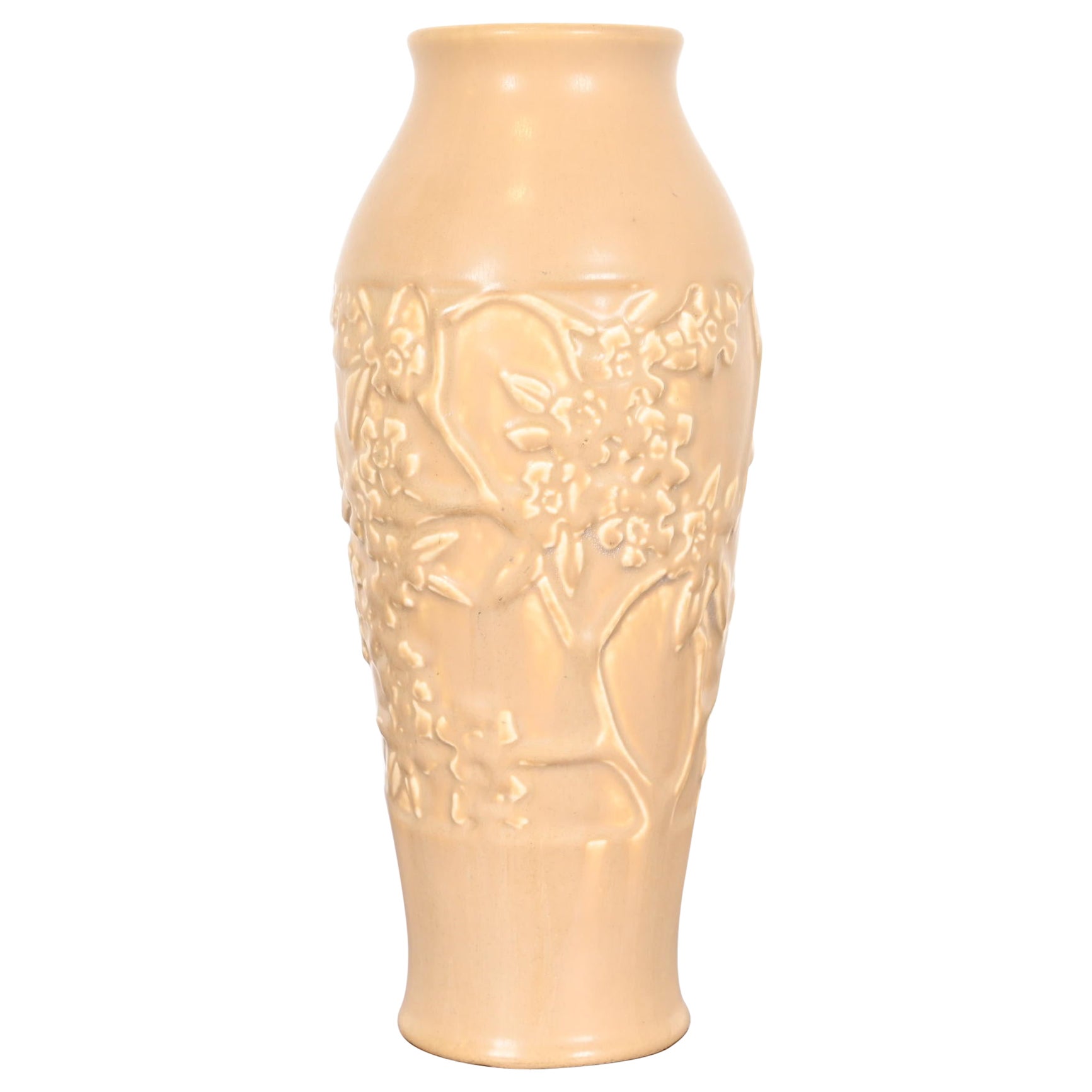 Grand vase Arts & Crafts en céramique émaillée décoré de bois de chien Rookwood Pottery, 1922