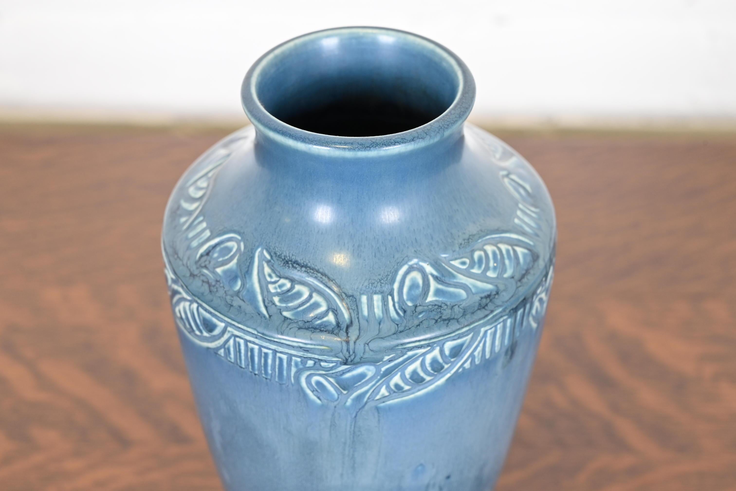 Rookwood Pottery Arts & Crafts Large Glazed Ceramic Floral Decorated Vase, 1919 For Sale 3