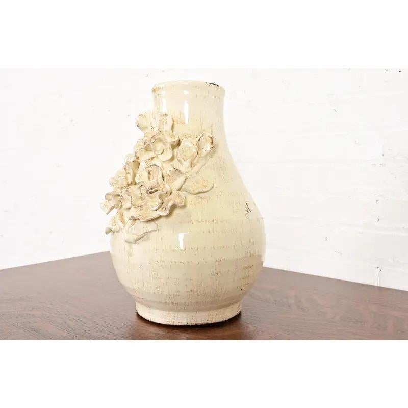 Arts and Crafts Vase à fleurs en poterie de style Arts & Crafts de Rookwood Pottery, Circa 1940s en vente