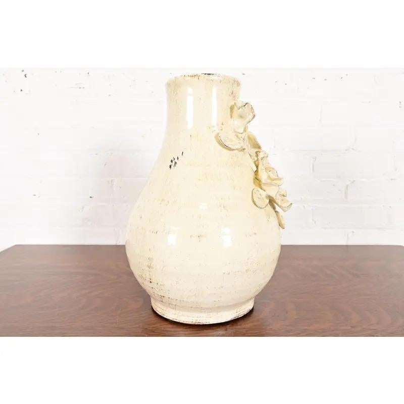 Poteries Vase à fleurs en poterie de style Arts & Crafts de Rookwood Pottery, Circa 1940s en vente