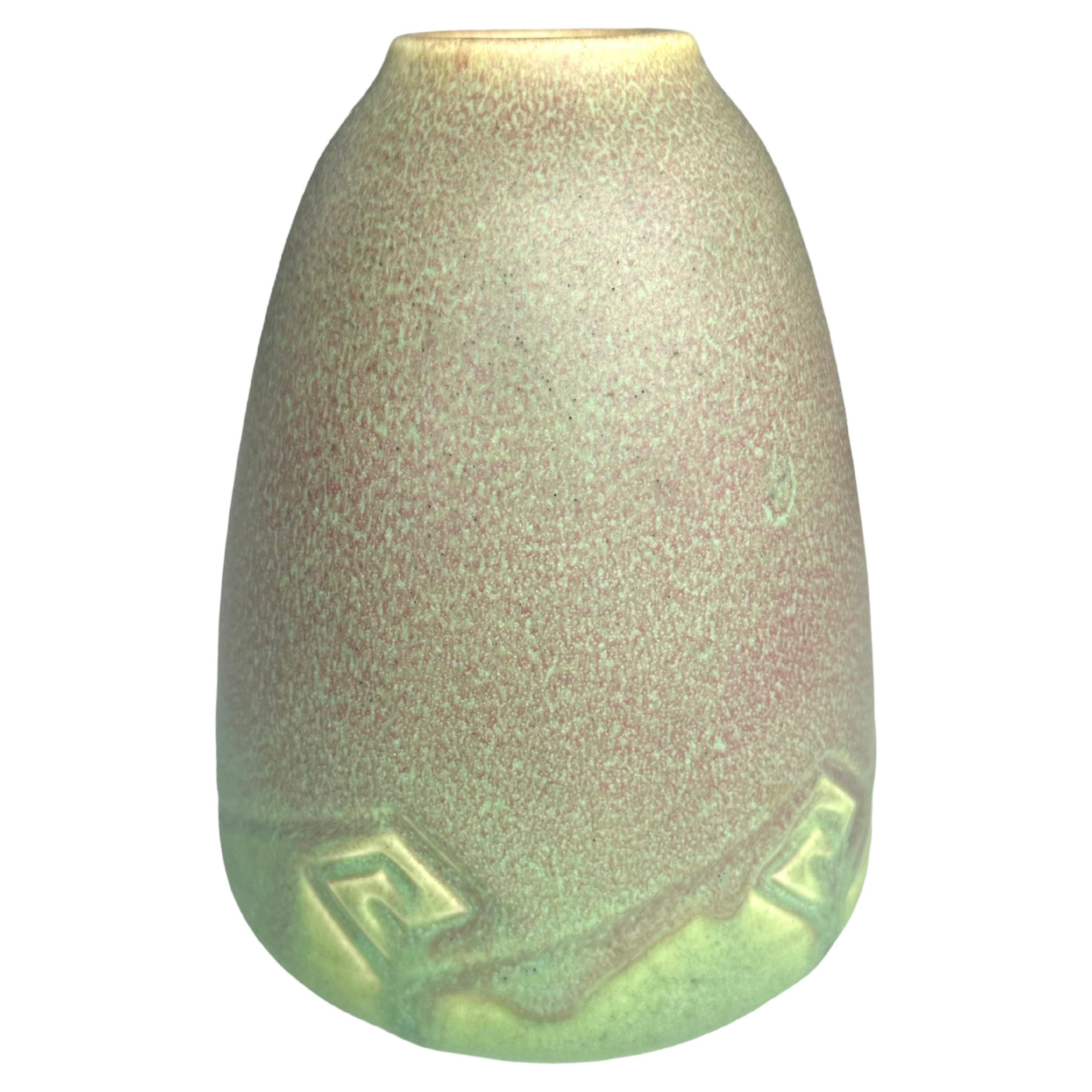 Vase en poterie de Rookwood signé