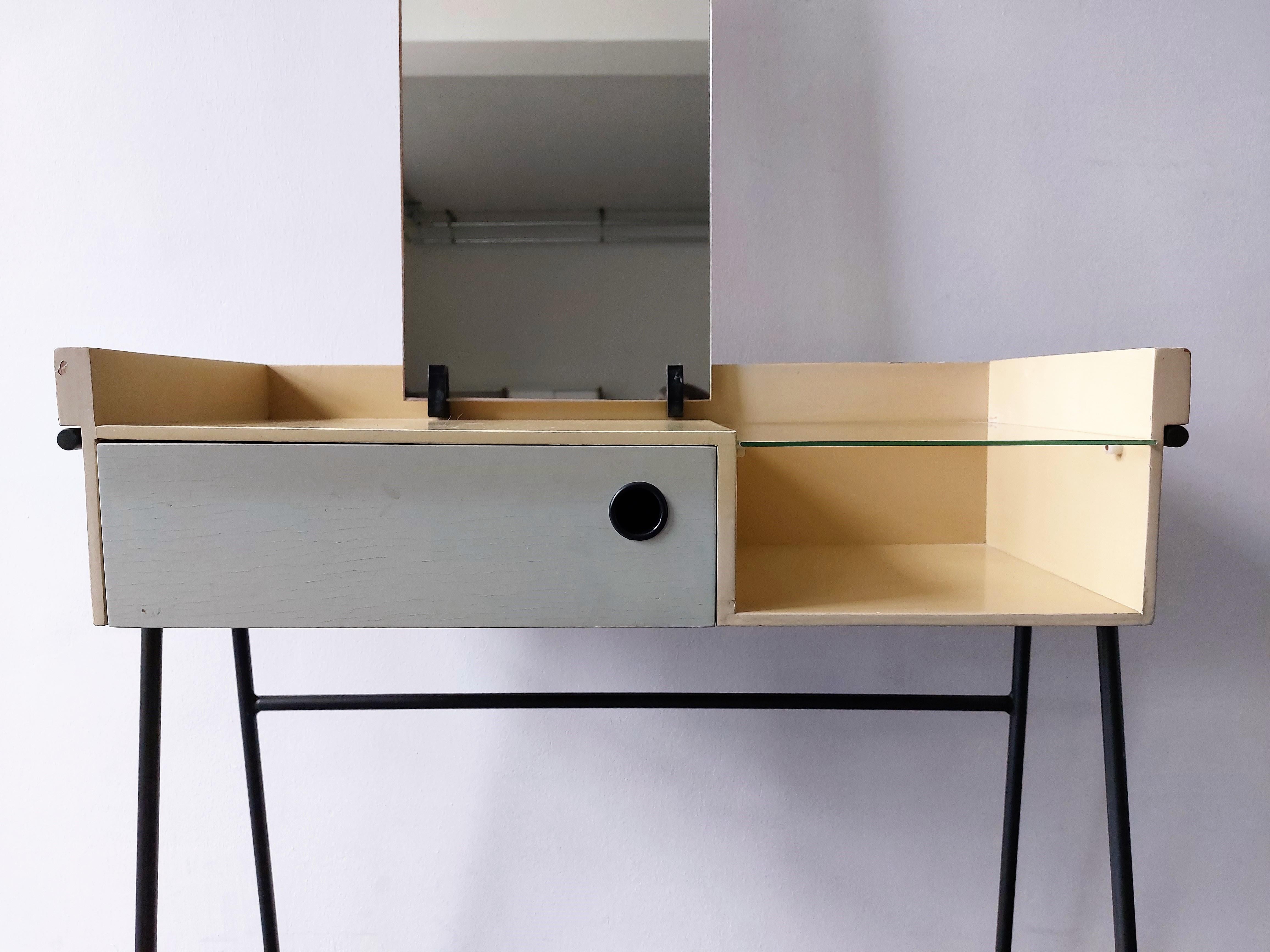Mid-20th Century Room '56 dressing table by Rob Parry for Dico, The Netherlands 1950's For Sale