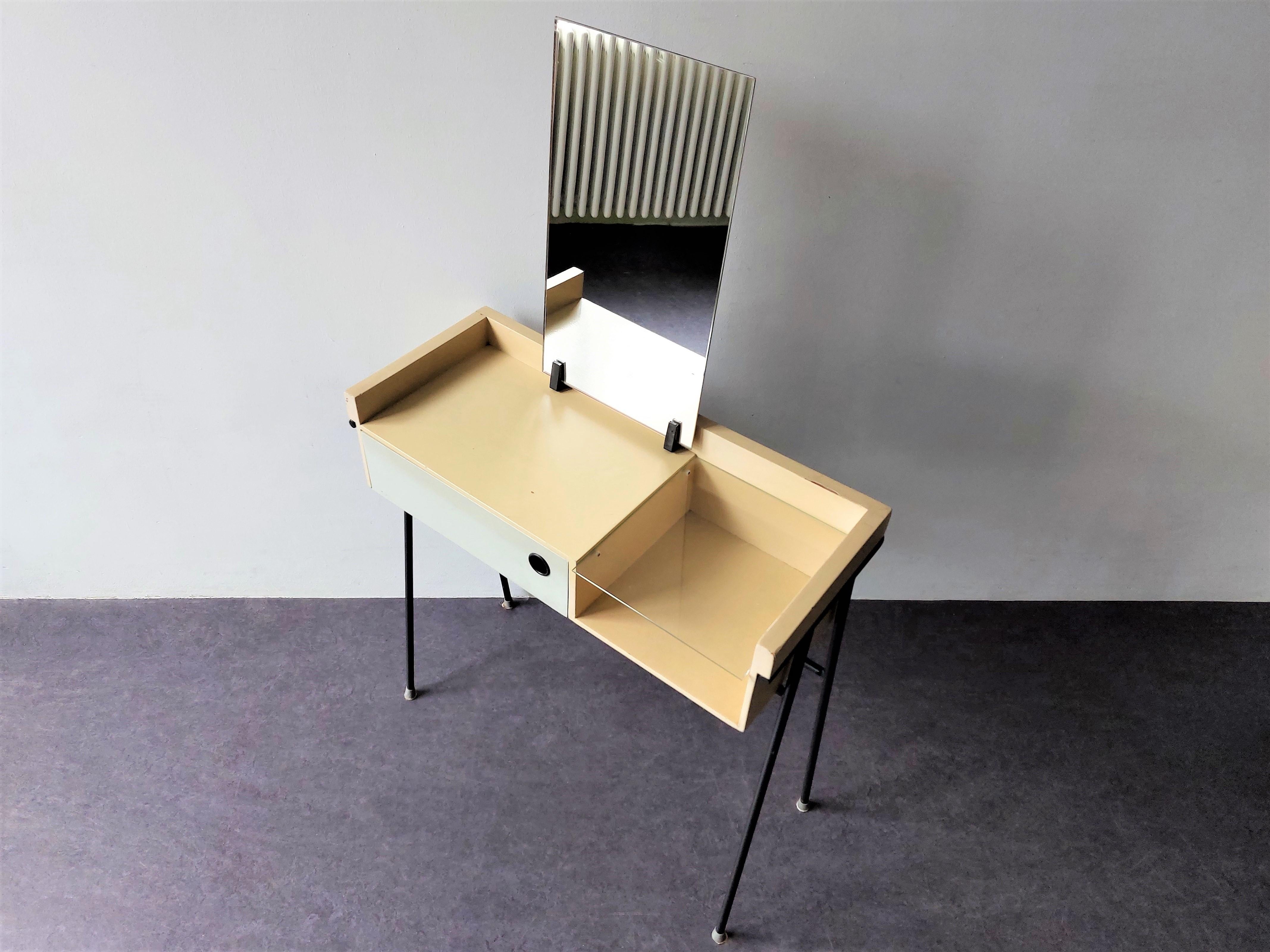 Room '56 dressing table by Rob Parry for Dico, The Netherlands 1950's For Sale 2