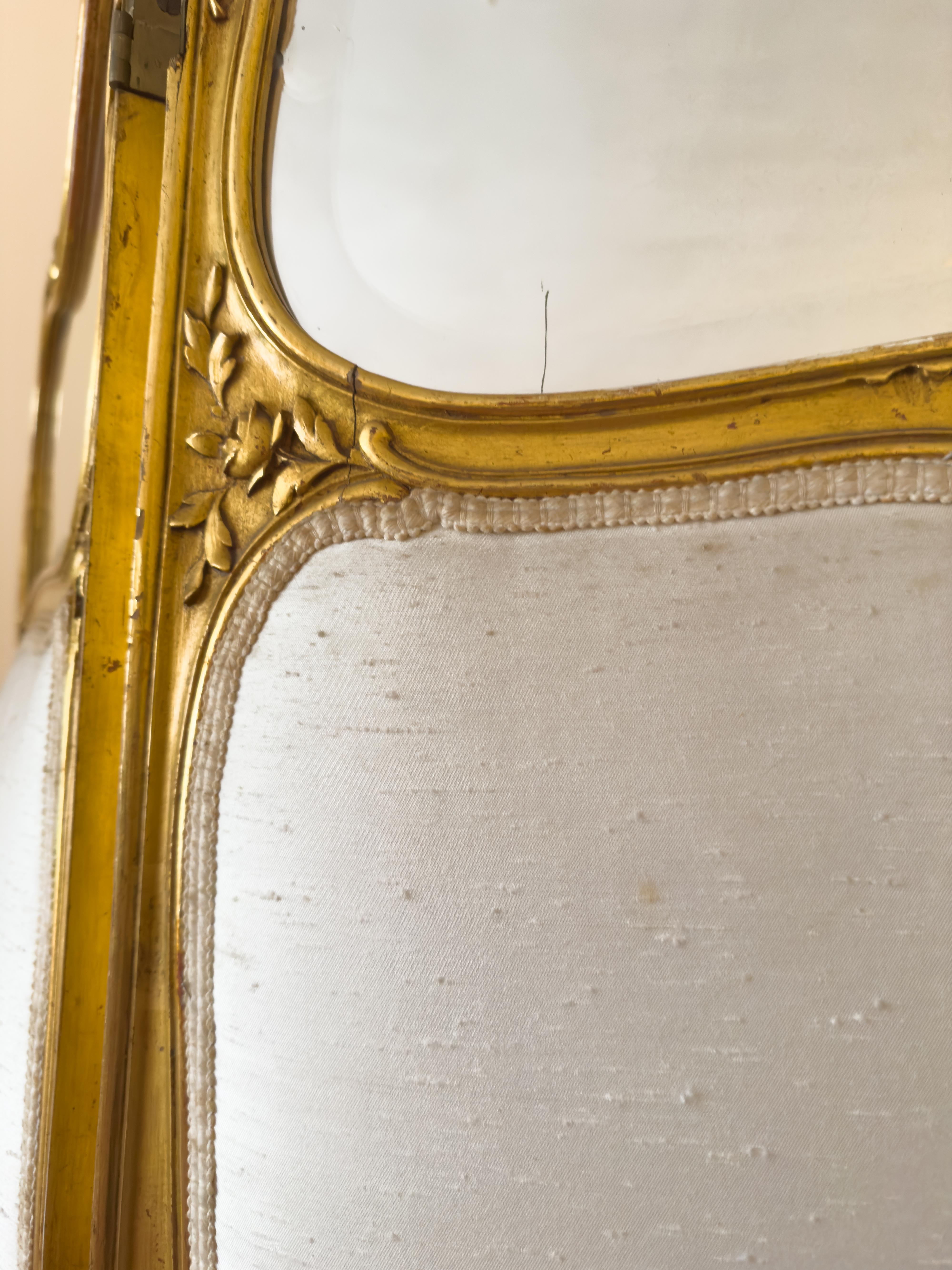 Divisorio in legno dorato, paravento a tre pannelli, stile Luigi XV, XX secolo In condizioni buone in vendita a Lisbon, PT