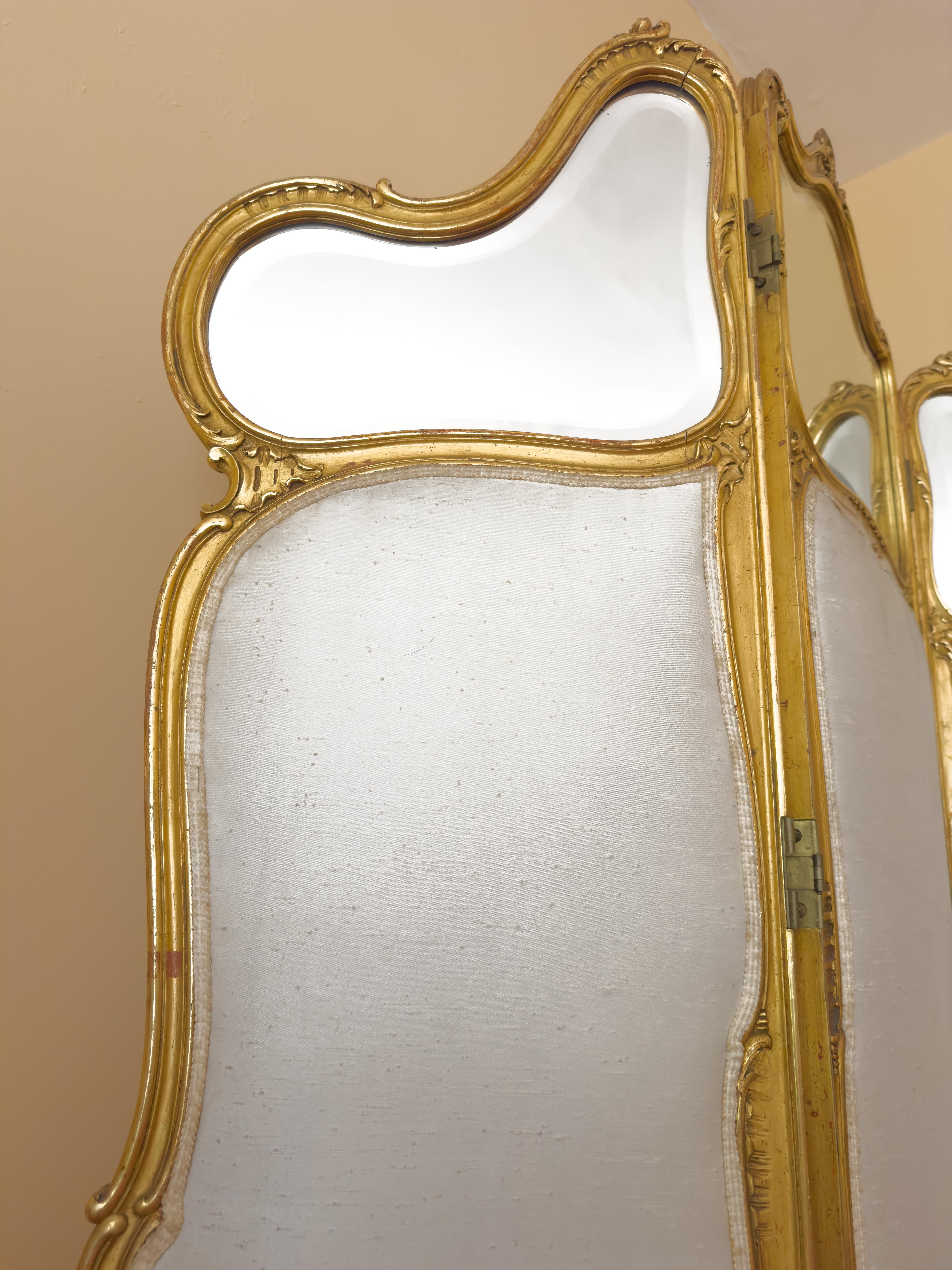 Divisorio in legno dorato, paravento a tre pannelli, stile Luigi XV, XX secolo in vendita 1