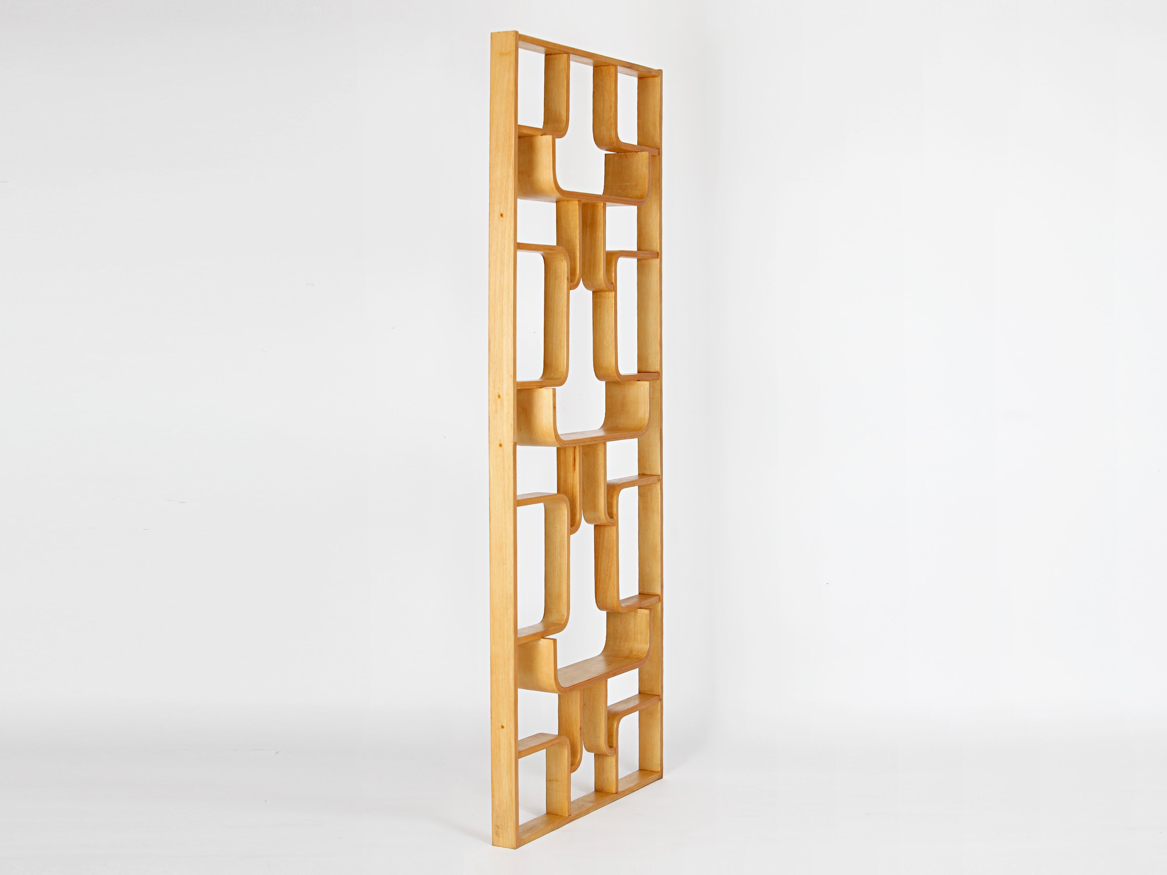 This room divider from the 1960s was designed by Ludvik Volak for Drevopodnik Holesov, in Czechoslovakia. This is made of bent beech plywood and ash veneer. Completely restored. Excellent condition. Shipping with two matching feet and in a wooden