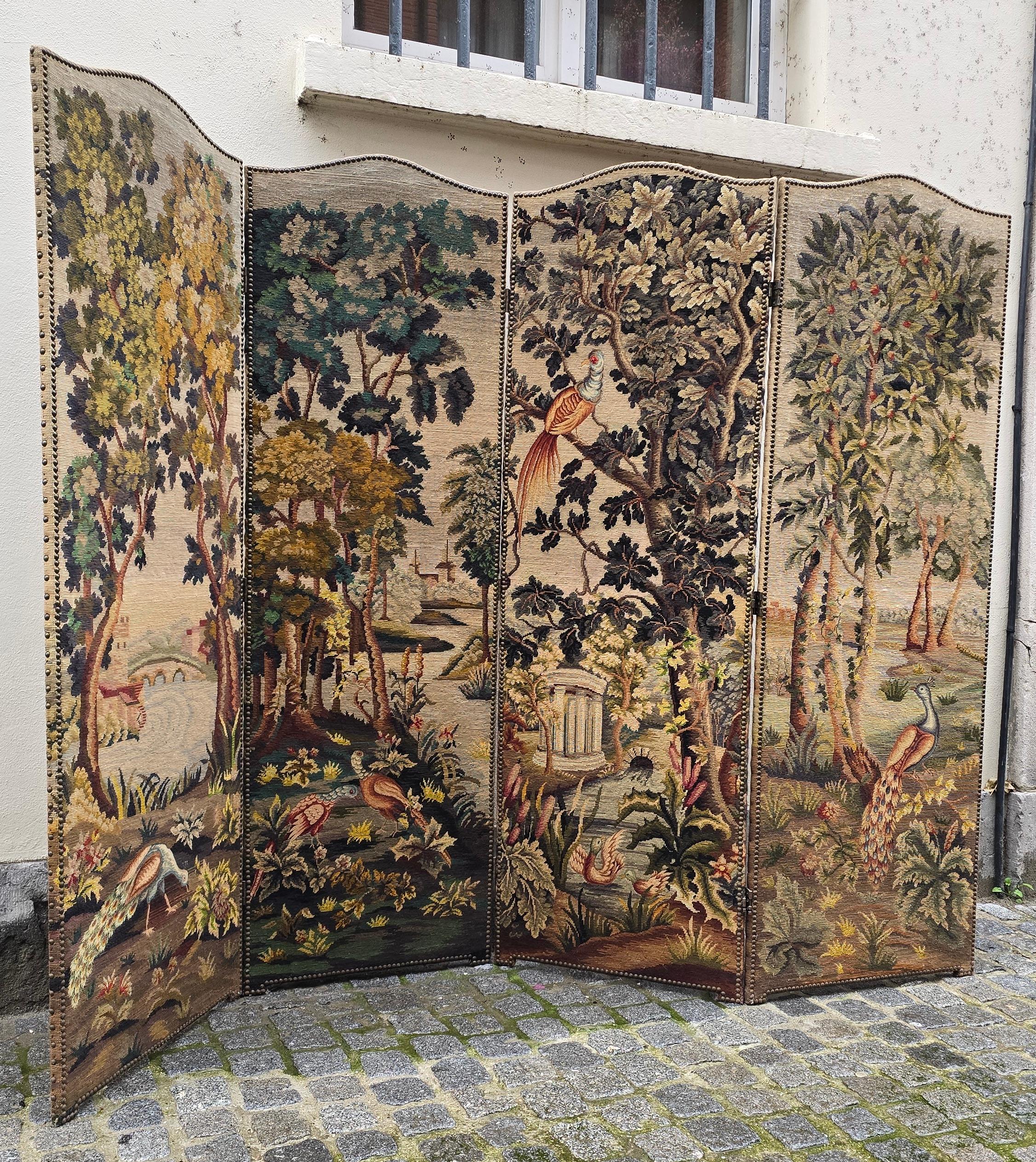 Room Divider with Aubusson Tapestries Featuring Birds and Floral Motifs In Good Condition For Sale In Antwerp, BE