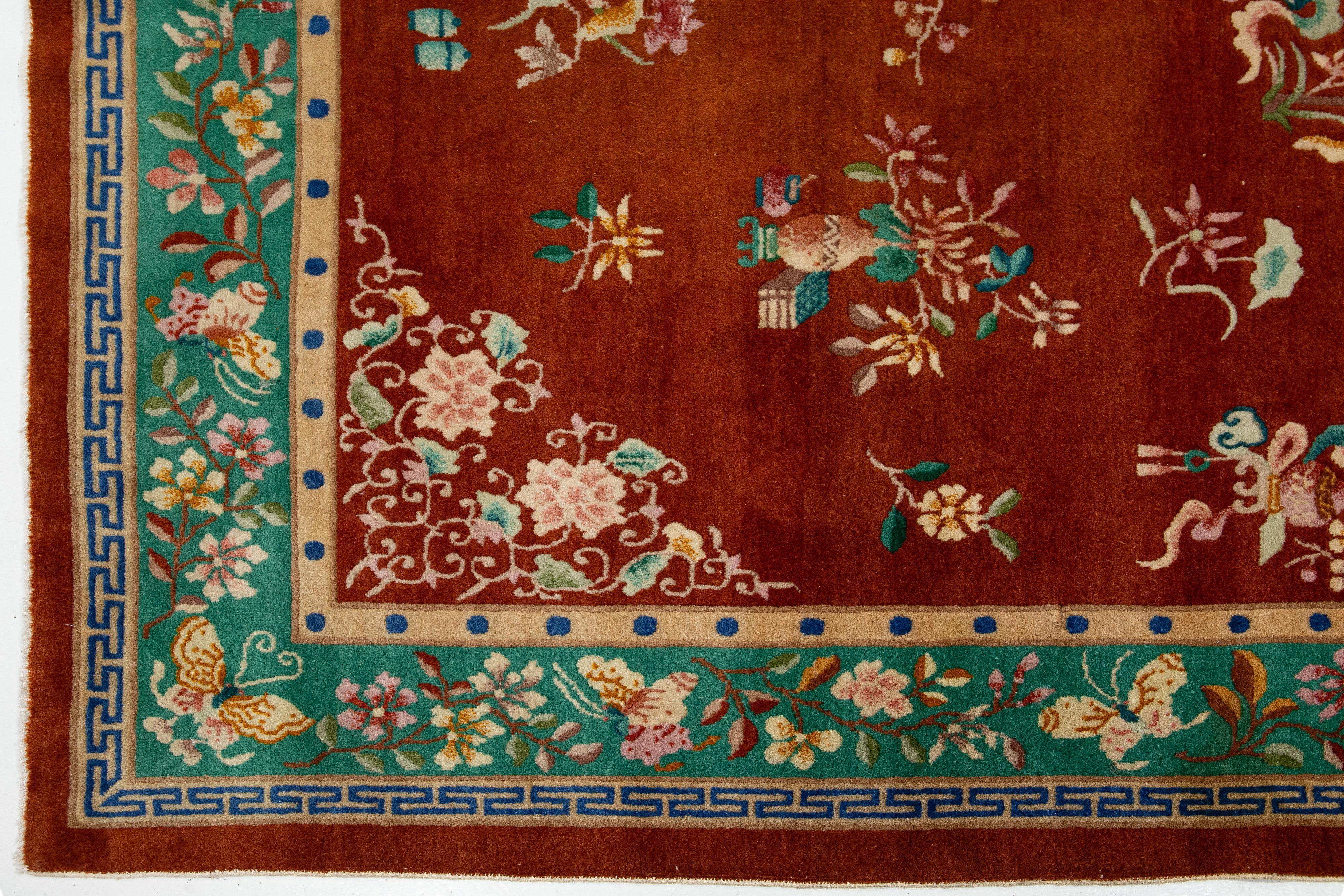 Tamaño de la habitación Alfombra china antigua Art Decó de lana hecha a mano en color terracota oscuro siglo XX en venta