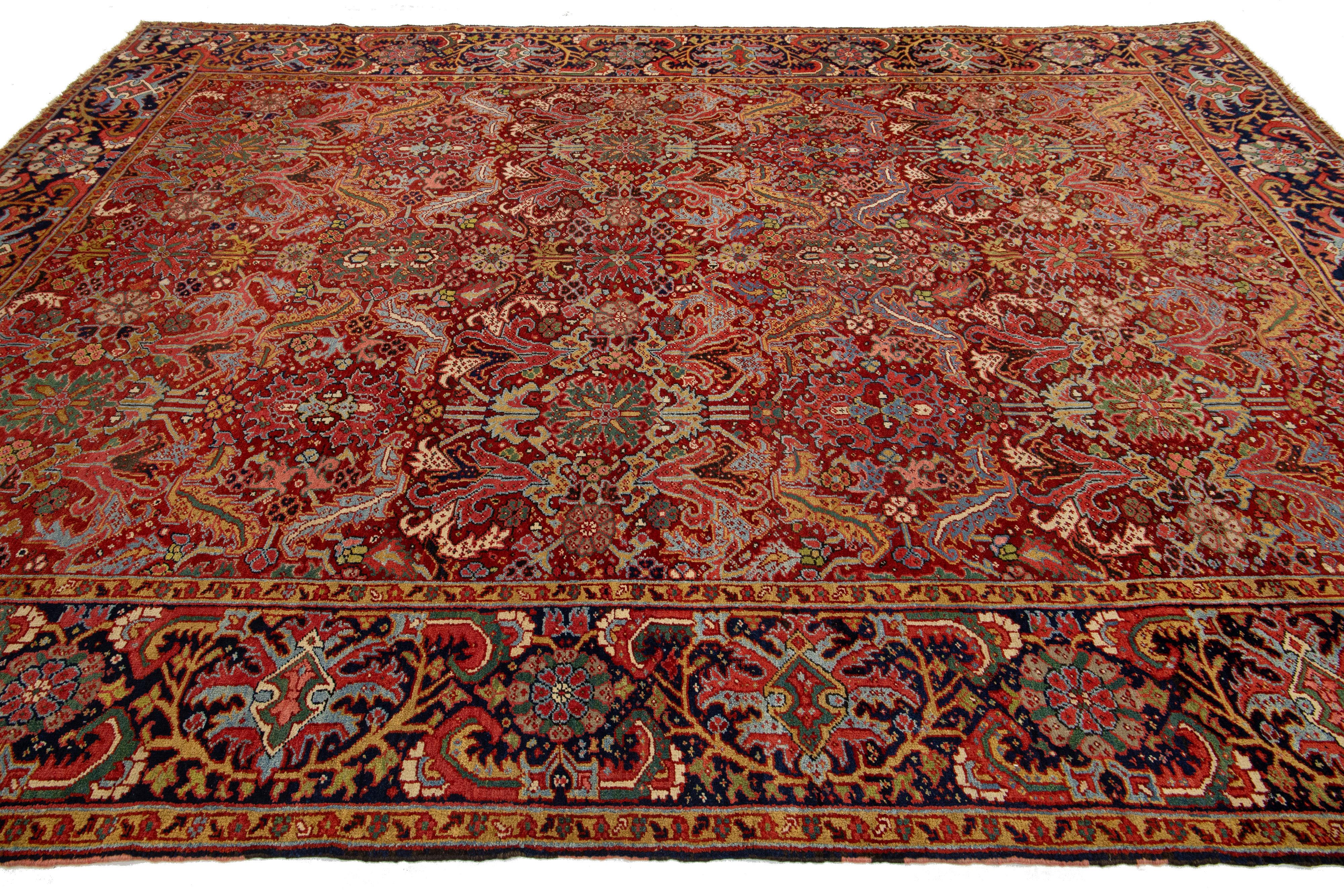 Antiker persischer Heriz-roter Wollteppich in Zimmergröße mit Allover-Design im Zustand „Gut“ im Angebot in Norwalk, CT