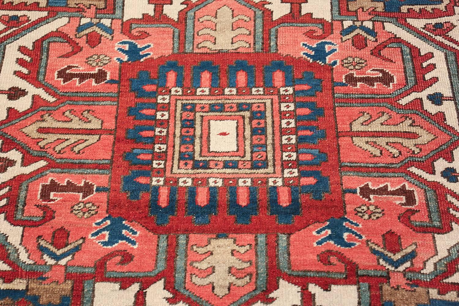 Room Size Antique Persian Heriz Rug. Size: 10 ft x 13 ft (3.05 m x 3.96 m) 1