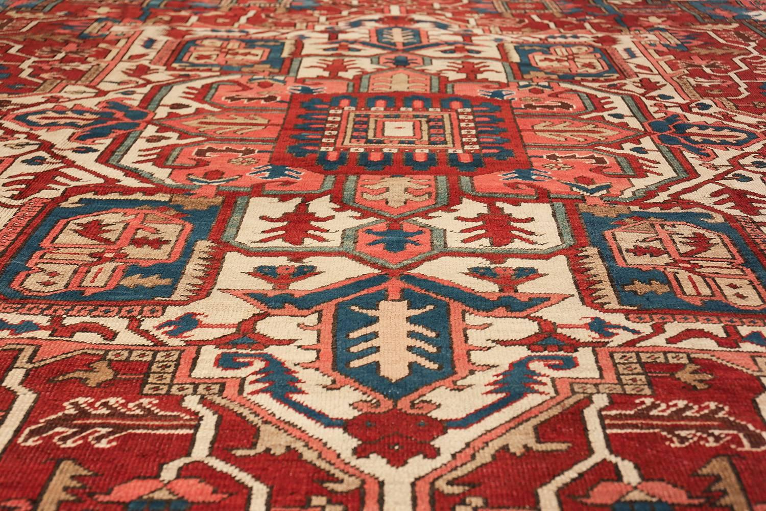Room Size Antique Persian Heriz Rug. Size: 10 ft x 13 ft (3.05 m x 3.96 m) 2