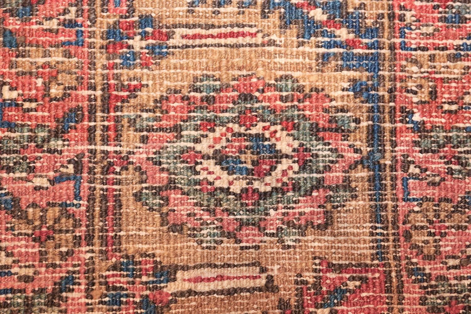 Room Size Antique Persian Heriz Rug. Size: 10 ft x 13 ft (3.05 m x 3.96 m) 6