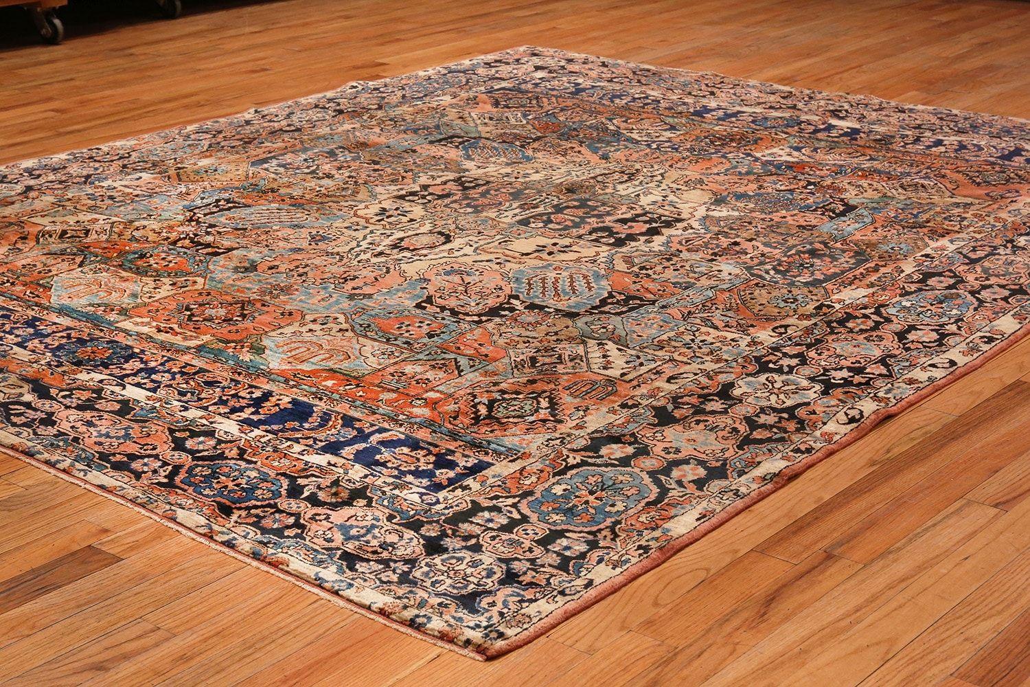 Sarouk Farahan Room Size Antique Persian Sarouk Carpet