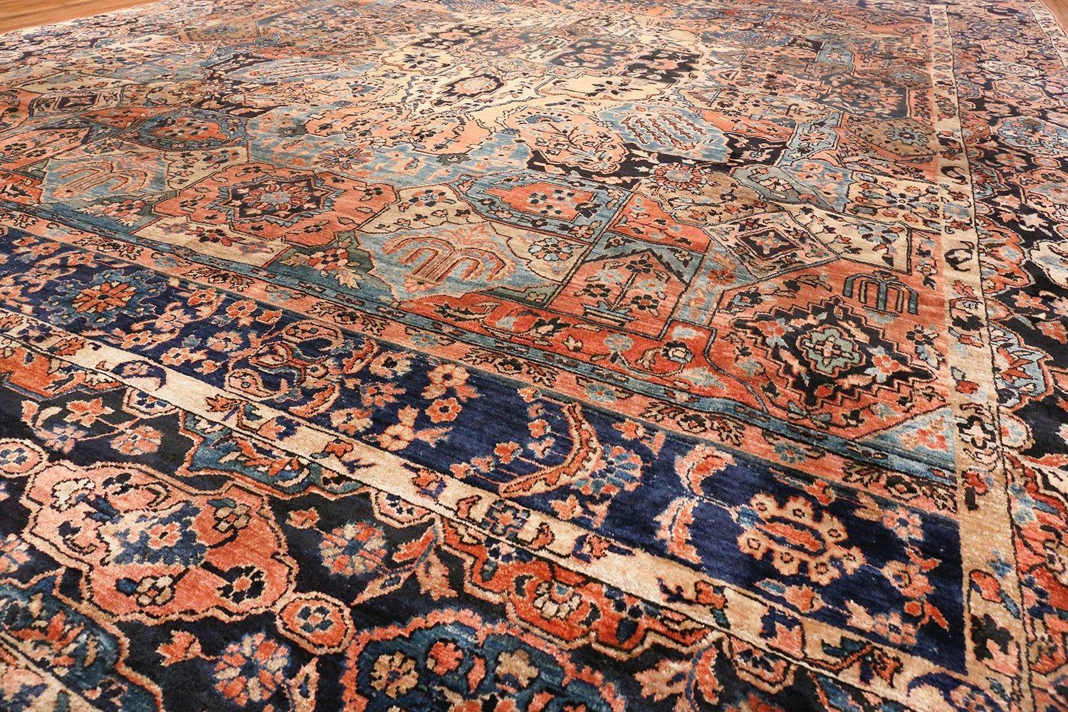 Room Size Antique Persian Sarouk Carpet In Good Condition In New York, NY