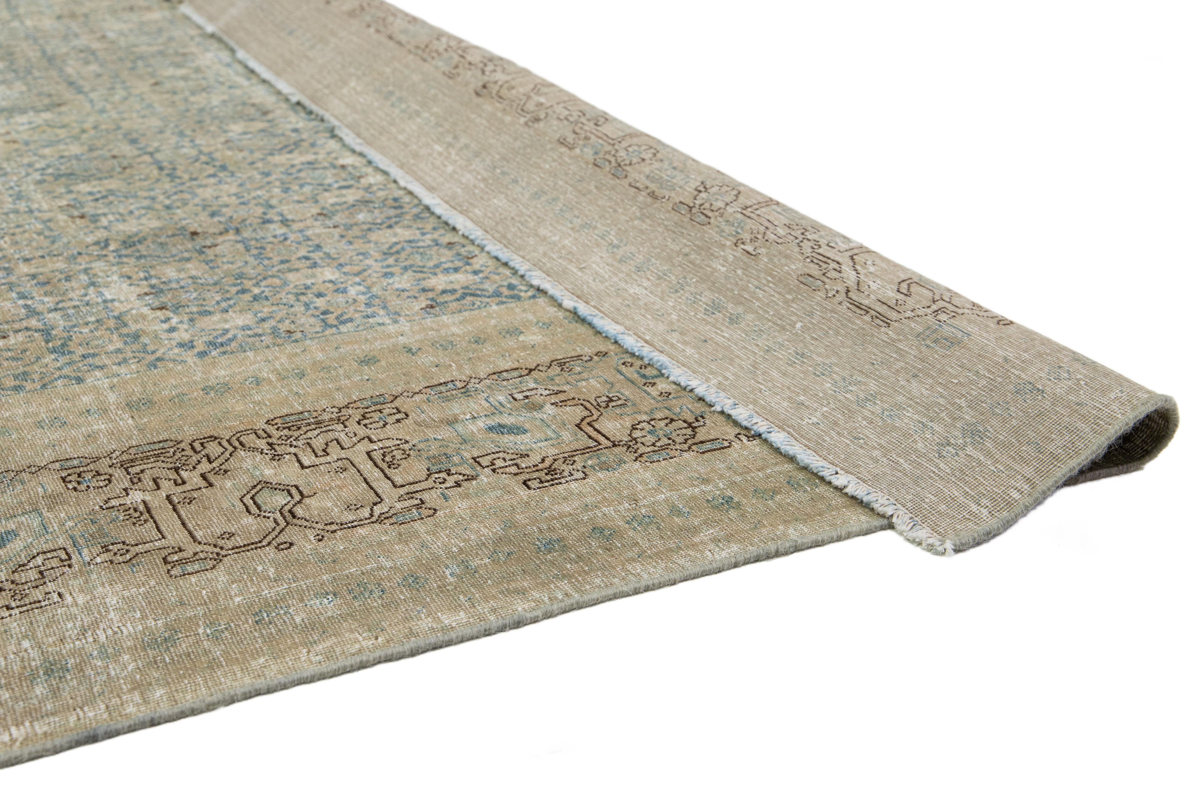 Antiker persischer Täbris-Wollteppich in Blau mit Allover-Muster in Zimmergröße (Persisch) im Angebot