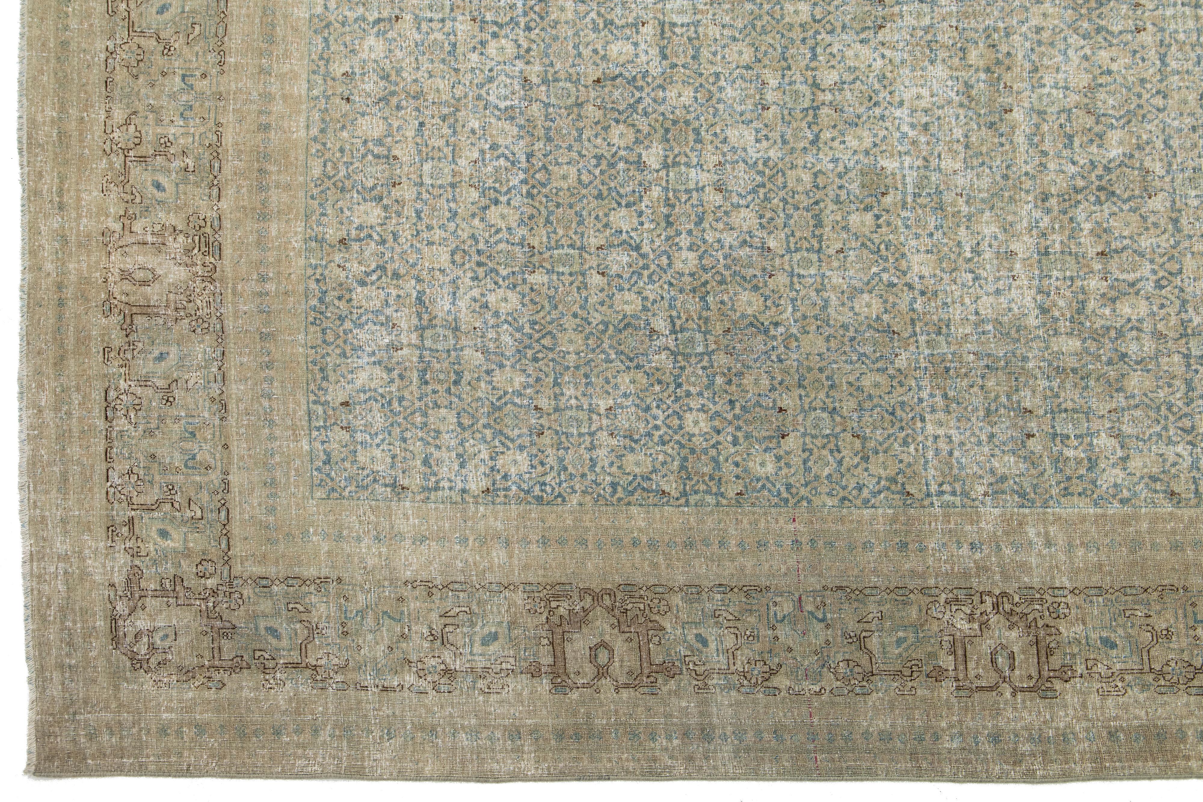 Antiker persischer Täbris-Wollteppich in Blau mit Allover-Muster in Zimmergröße (19. Jahrhundert) im Angebot