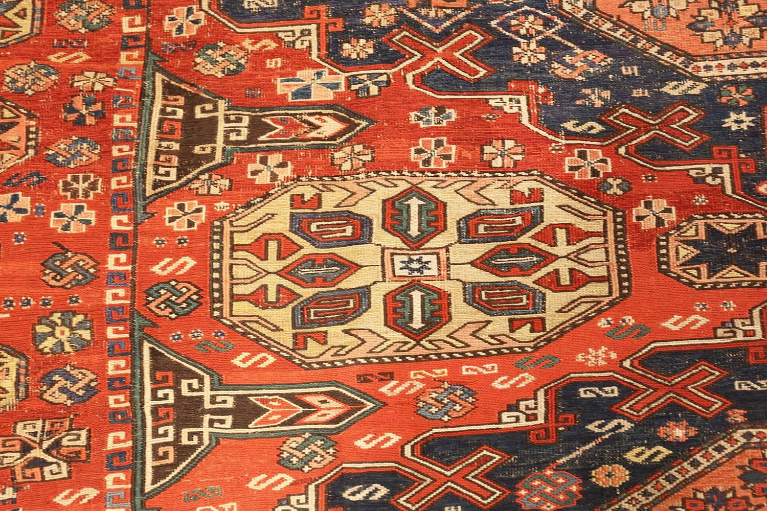 Wool Antique Soumak Caucasian Rug. Size: 8 ft 2 in x 10 ft 2 in For Sale