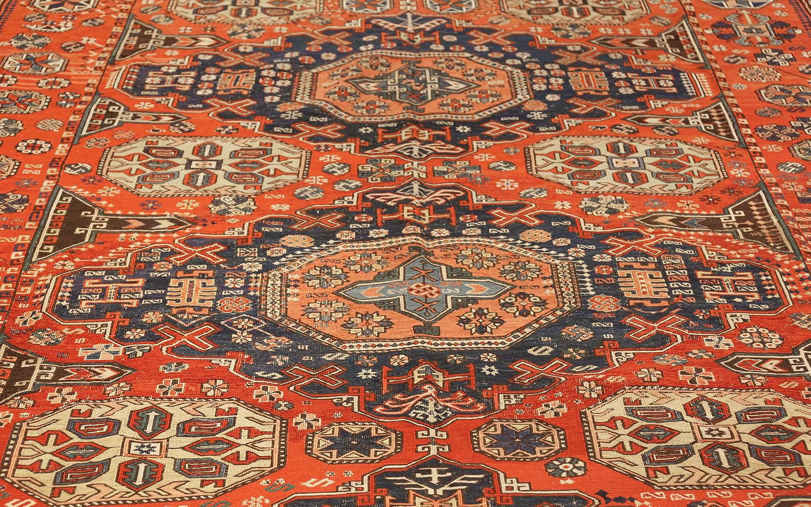 Antique Soumak Caucasian Rug. Size: 8 ft 2 in x 10 ft 2 in For Sale 2