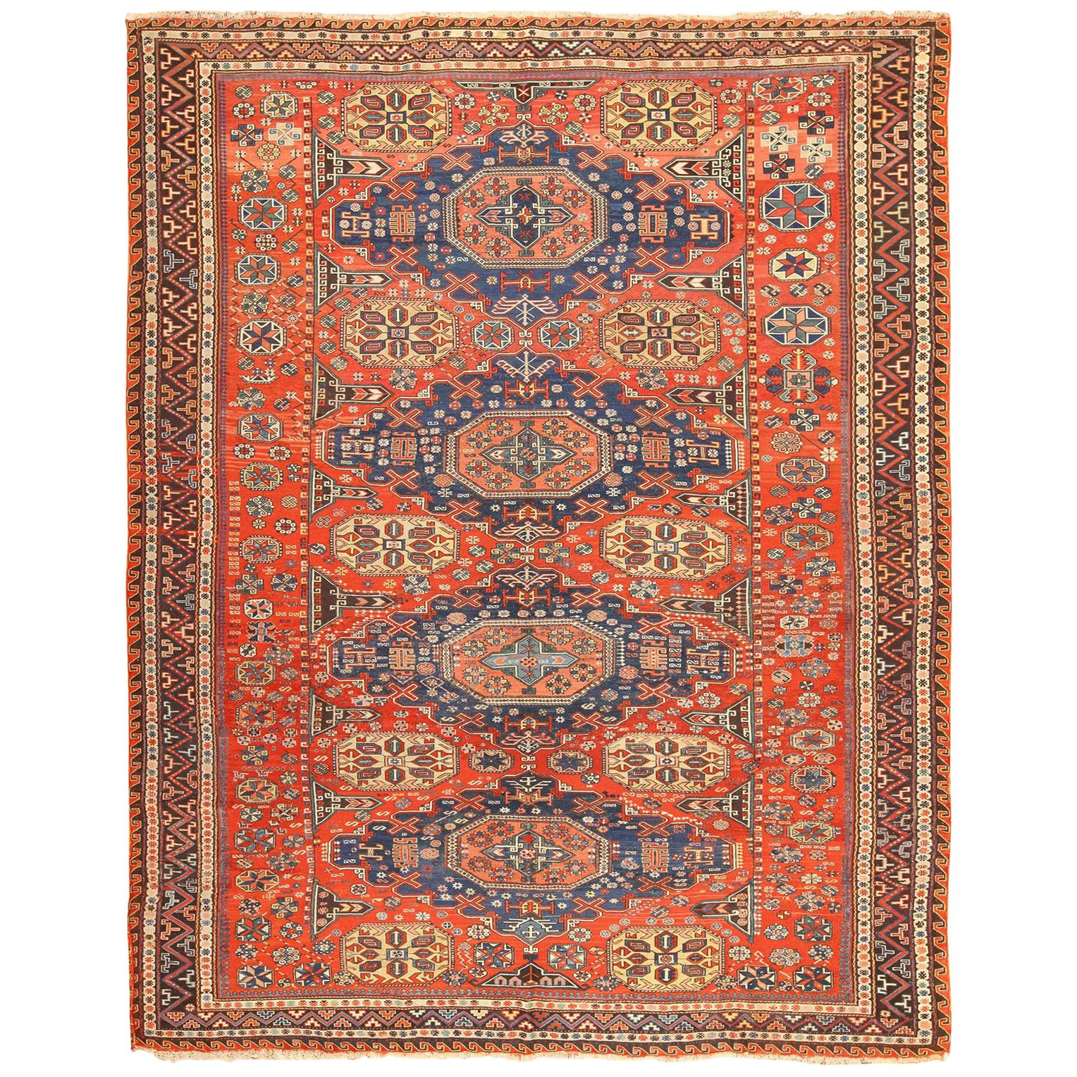 Antique Soumak Caucasian Rug. Size: 8 ft 2 in x 10 ft 2 in For Sale