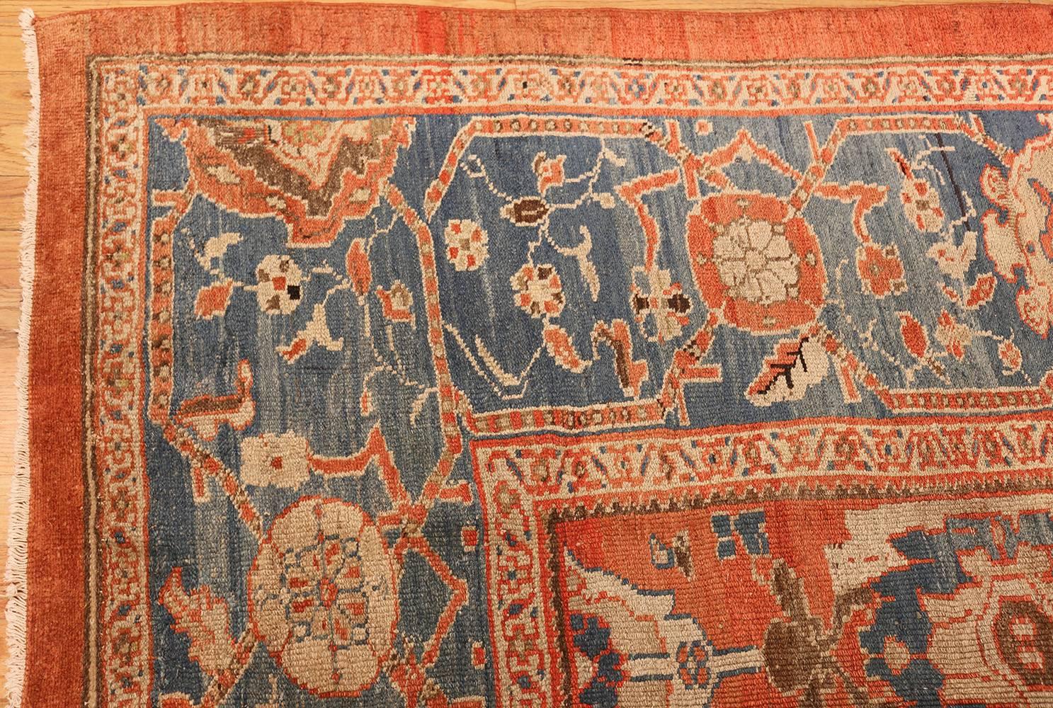 Tapis persan ancien de Sultanabad. Taille : 10 ft 4 in x 14 ft  Bon état - En vente à New York, NY