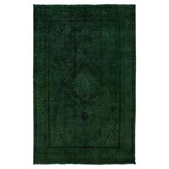 Grüner Overdyed Persischer entworfener Wollteppich mit Medaillon-Motiv in Zimmergröße