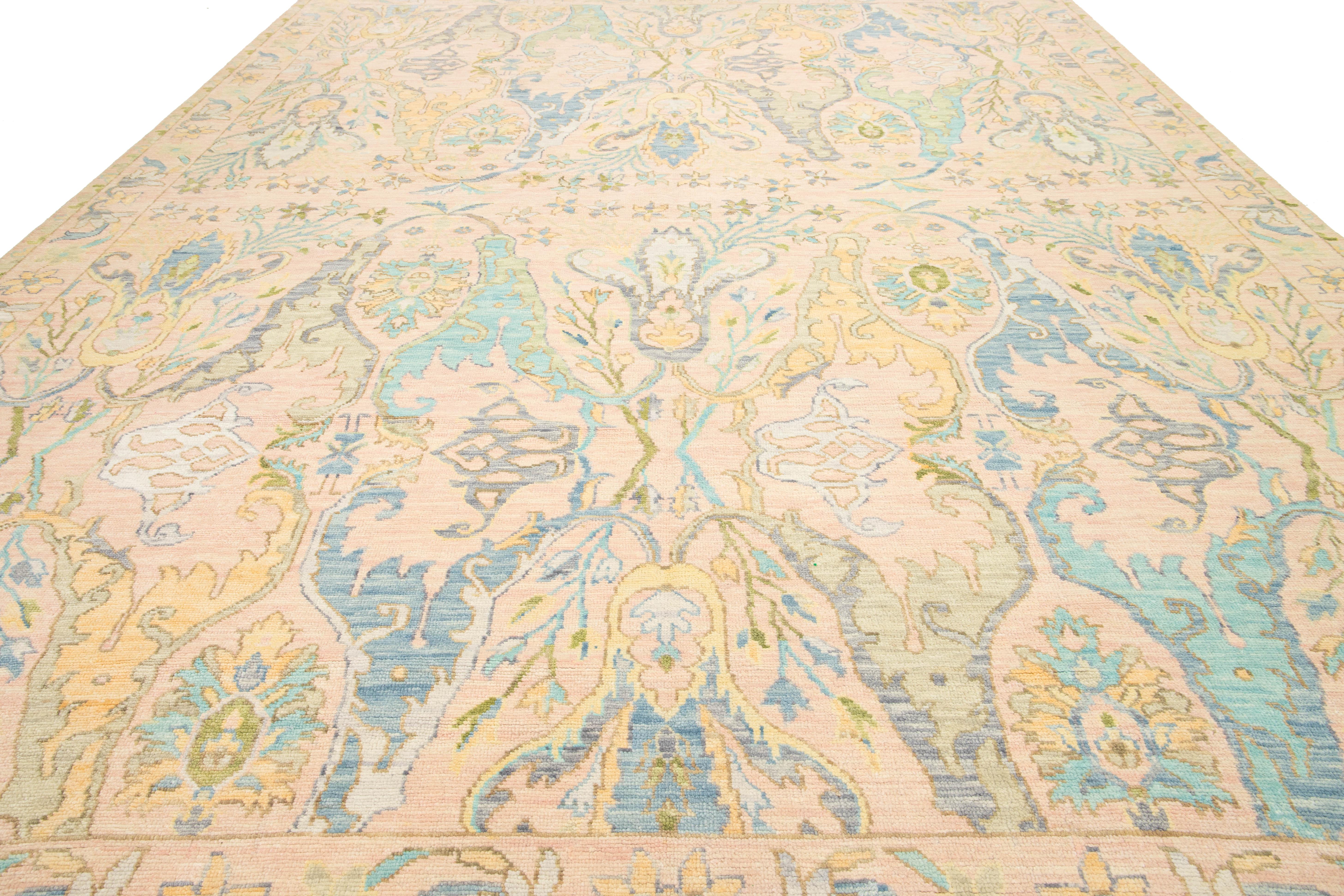 Room Size Modern Floral Oushak Style Wool Rug Handmade In Peach en vente 1