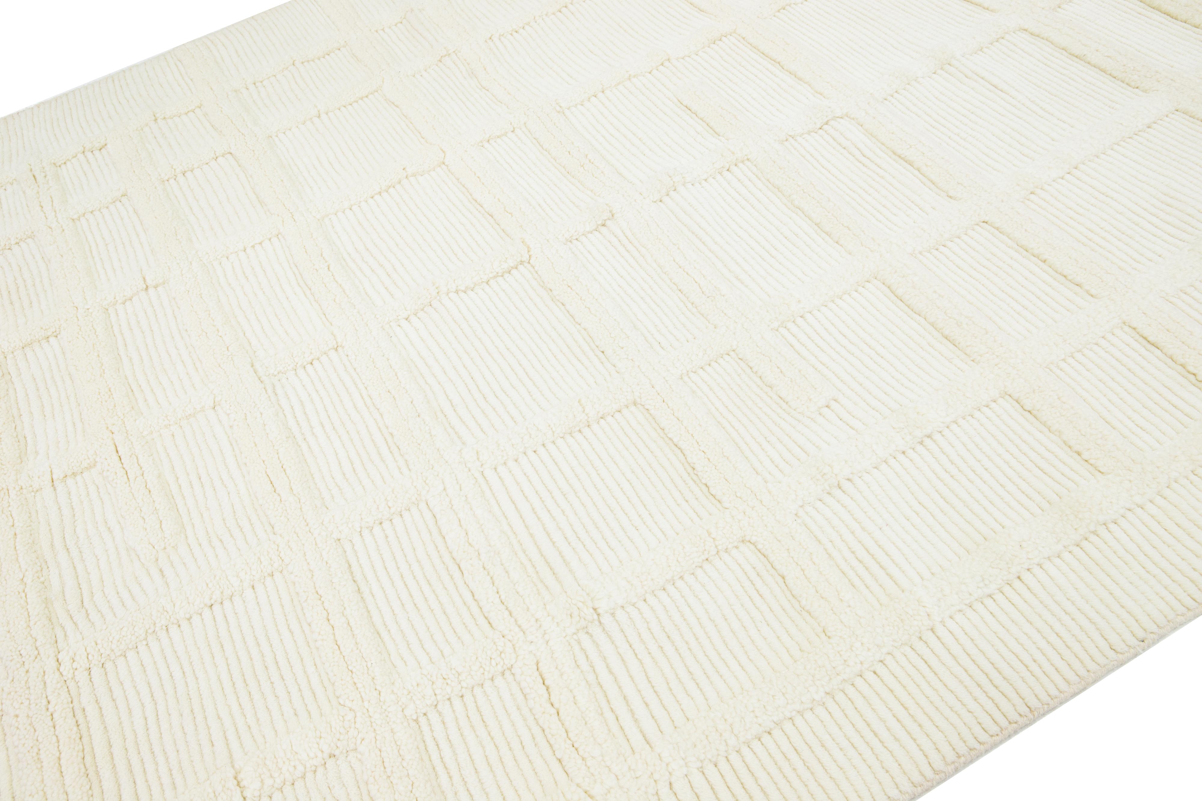 Organic Modern Room Size Modern Moroccan Style Ivory Wool Rug With Geometric Pattern For Sale