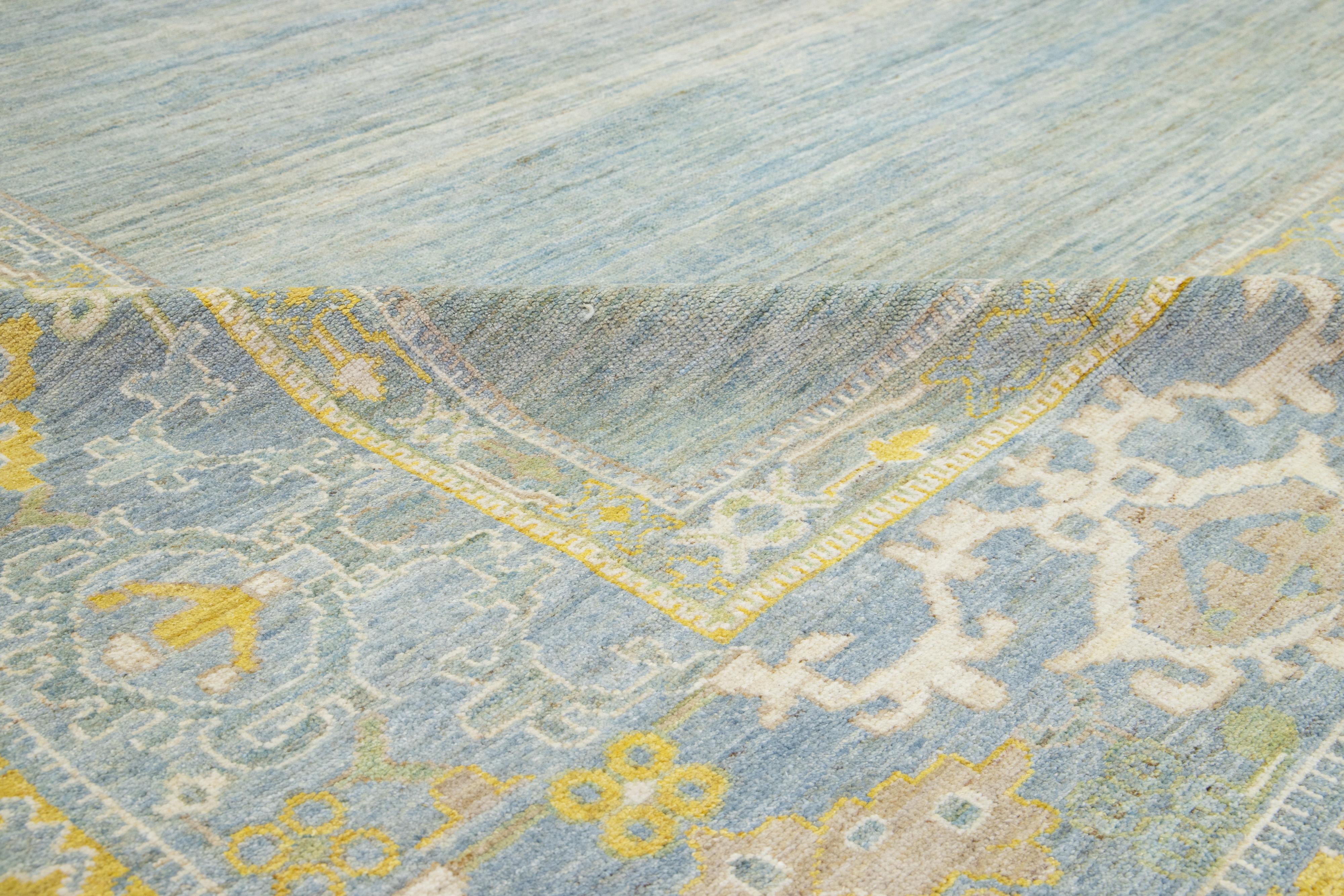Moderner Sultanabad-Wollteppich in Zimmergröße in Blau von Apadana, entworfen in Sultanabad im Angebot 2