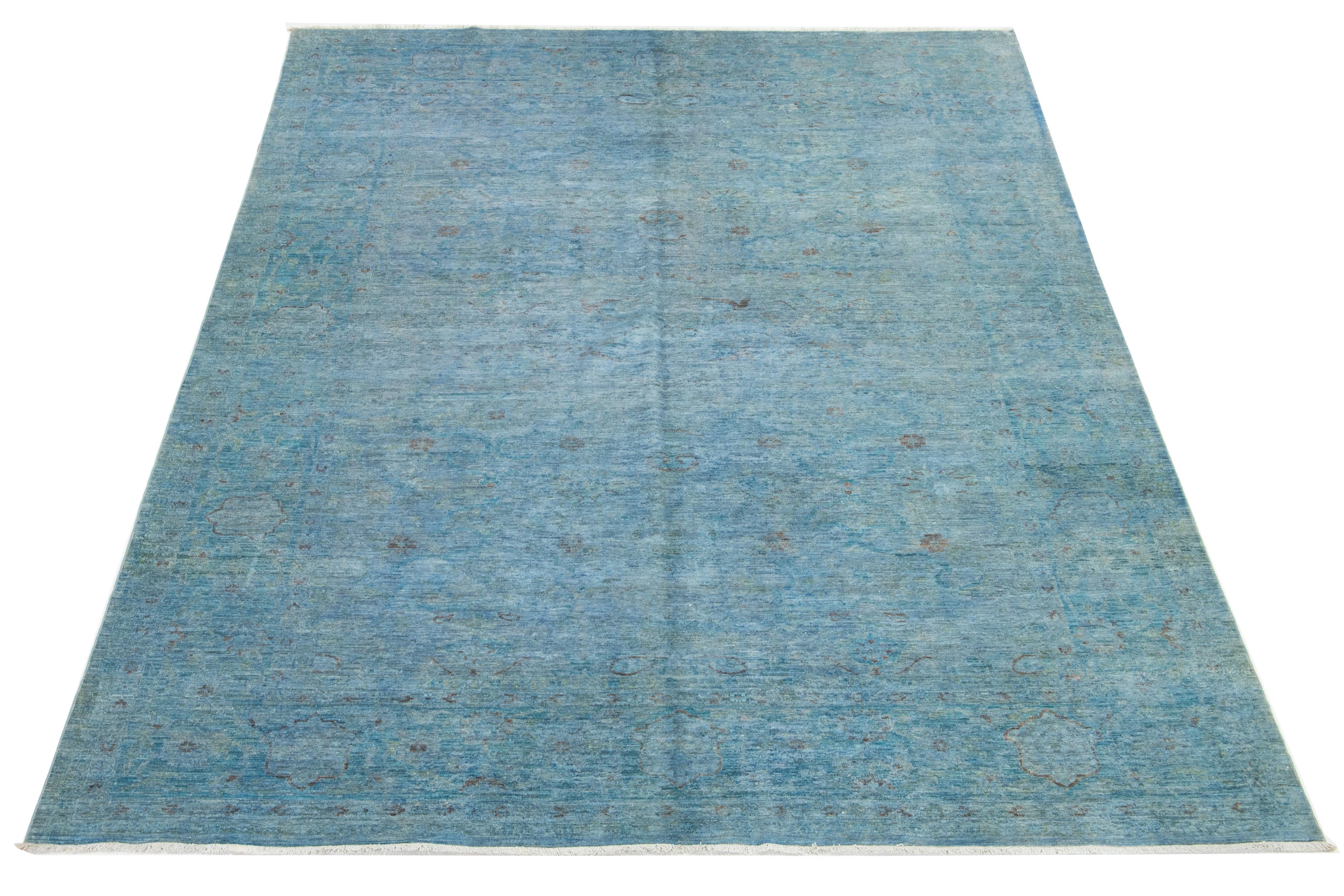 Zimmergröße Modern Ziegler Wollteppich in Blau mit Blumenmuster (21. Jahrhundert und zeitgenössisch) im Angebot