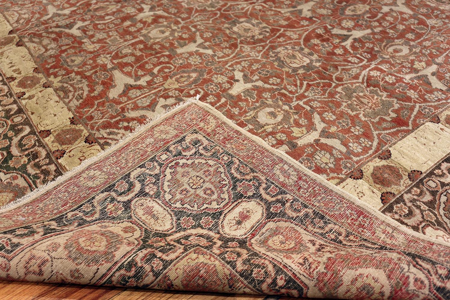 Antique Persian Tabriz Rug. Size: 10 ft 6 in x 14 ft 4 in  In Good Condition For Sale In New York, NY