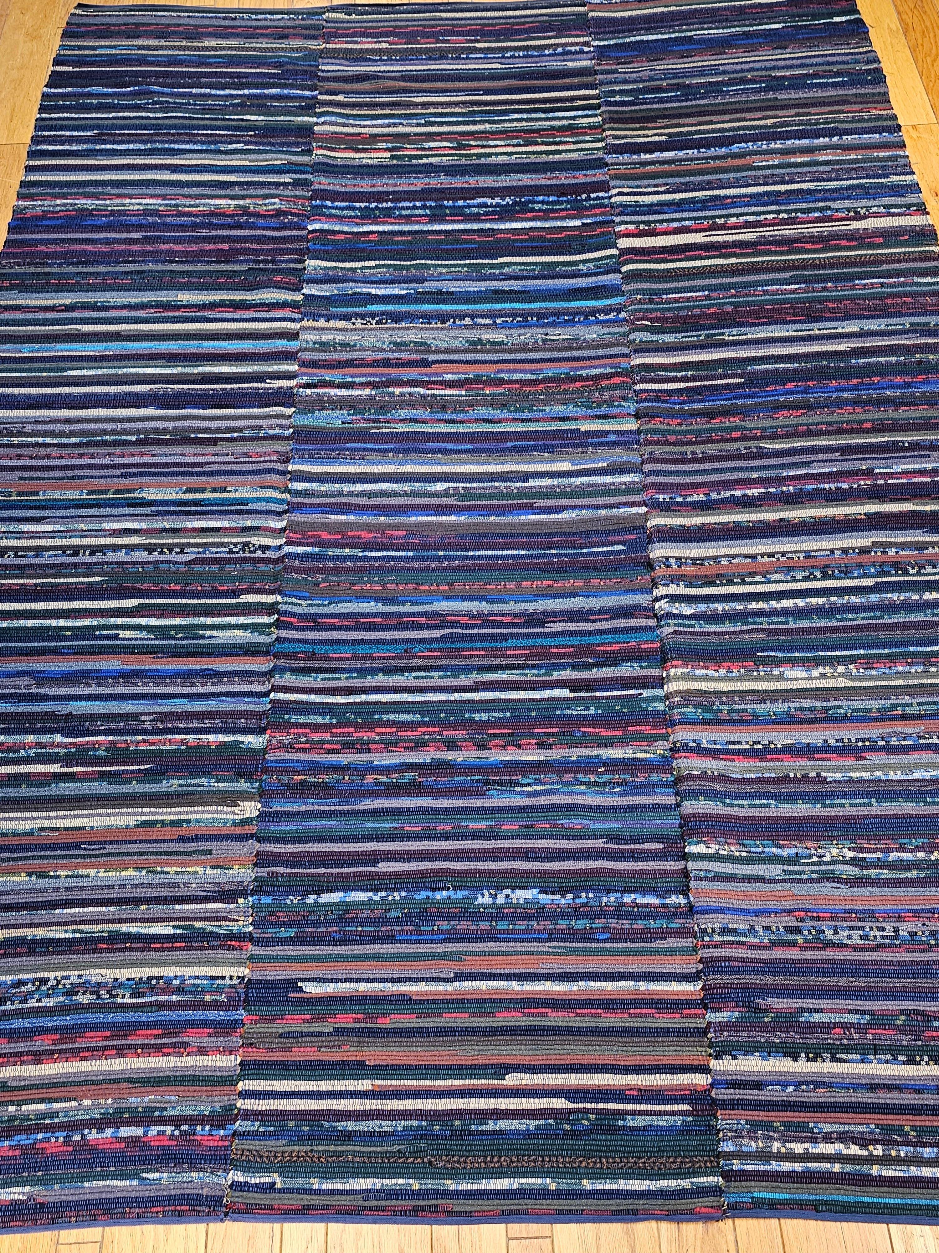 Amerikanischer Rag-Teppich in Zimmergröße mit Streifenmuster in Blau, Rot, Grün, Elfenbein im Angebot 4