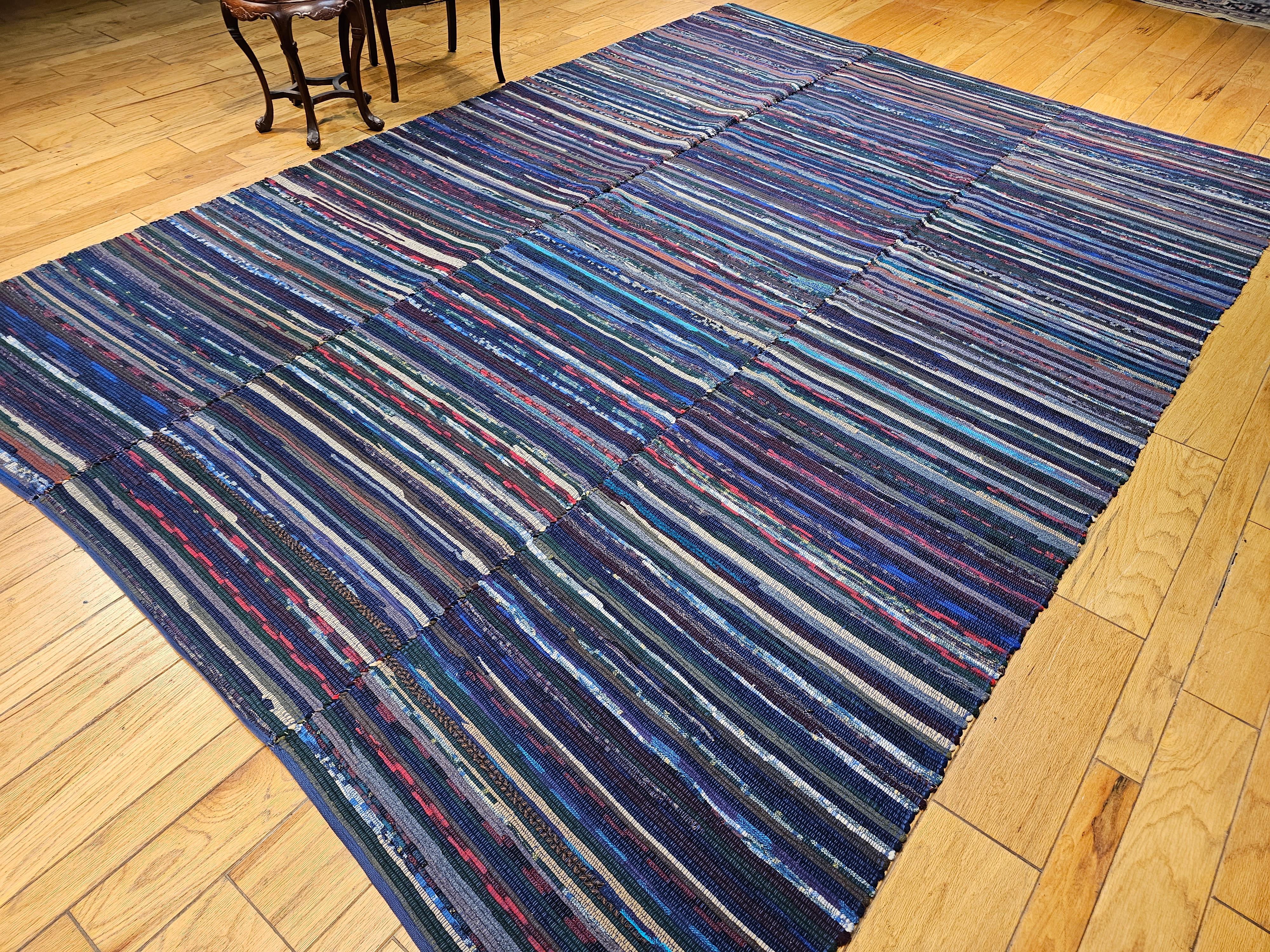 Amerikanischer Rag-Teppich in Zimmergröße mit Streifenmuster in Blau, Rot, Grün, Elfenbein im Angebot 3