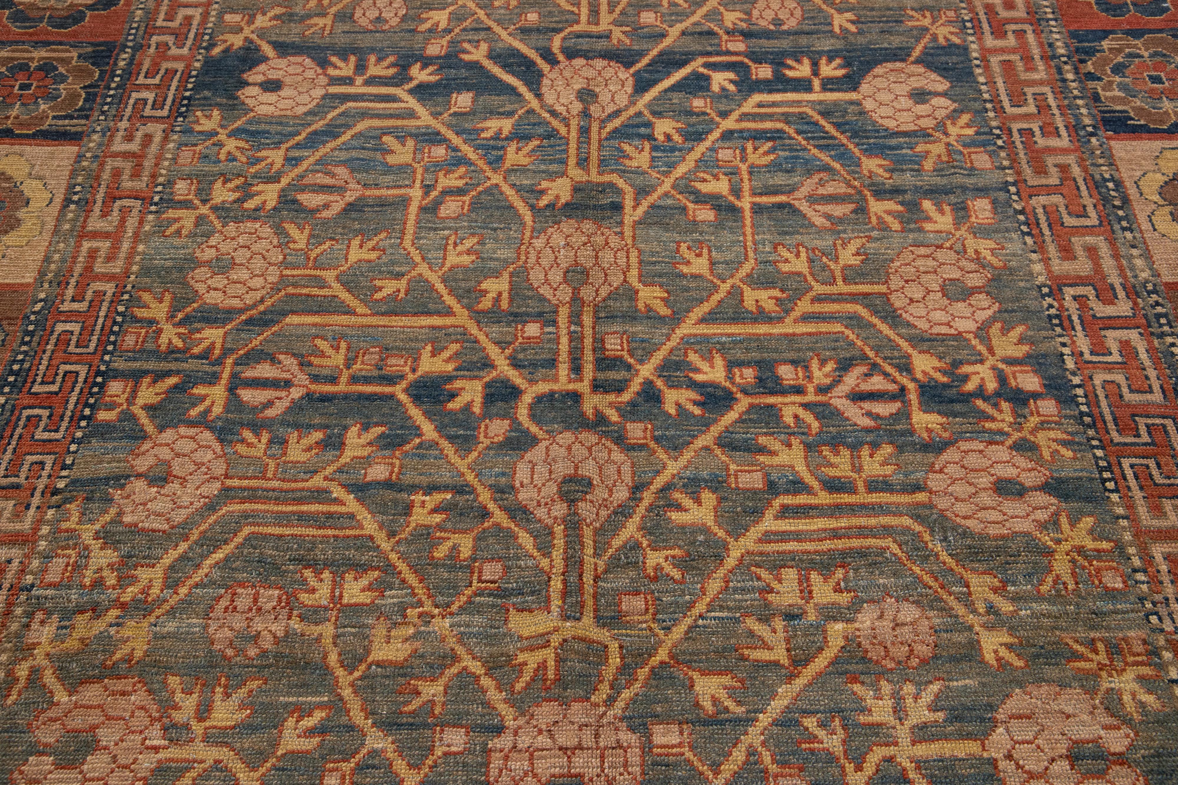 Stammes-Wollteppich in Blau im Khotan-Stil in Zimmergröße im Angebot 6