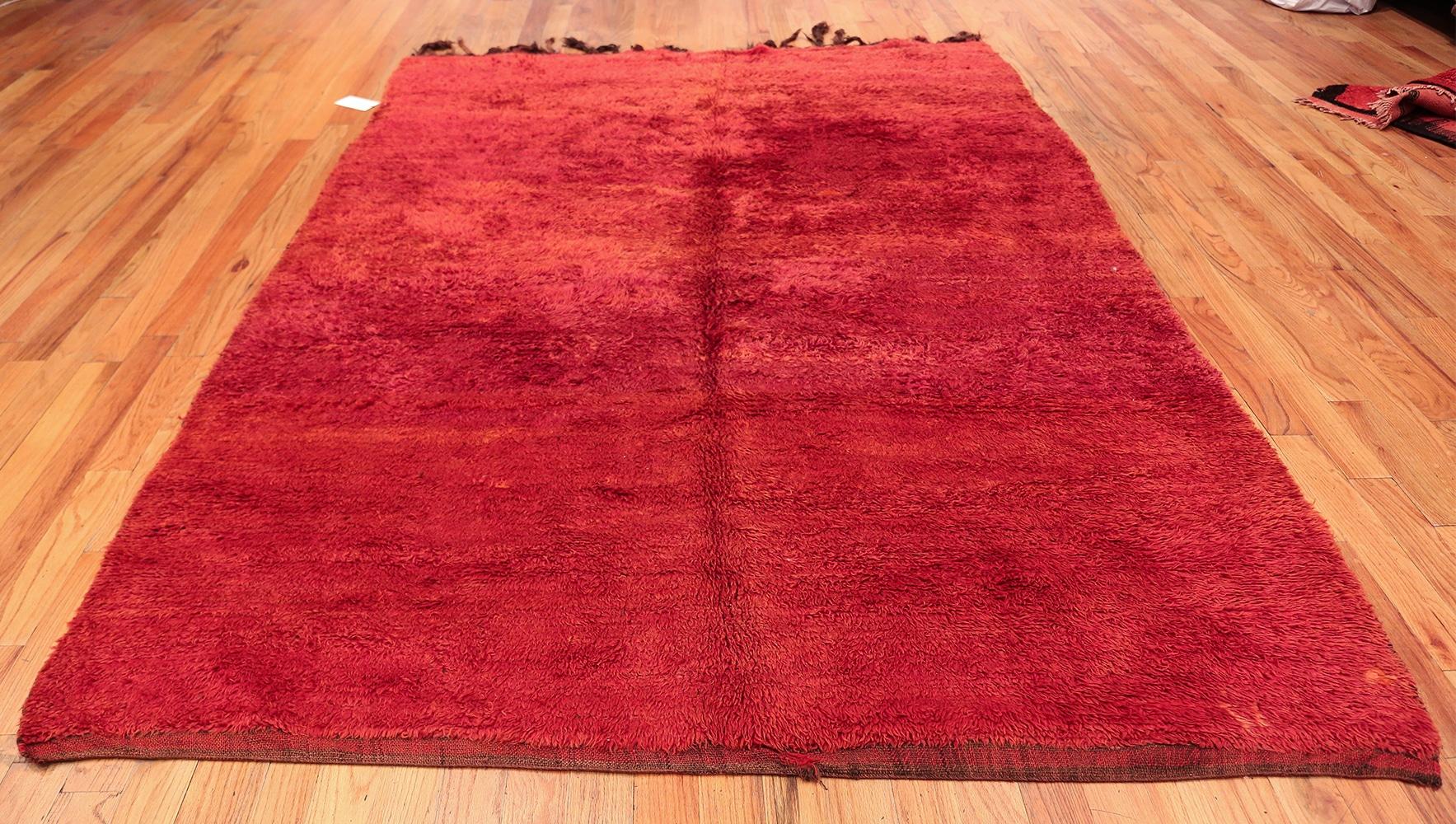 Wool Vintage Moroccan Rug.6 ft 7 in x 9 ft 4 in (2.01 m x 2.84 m) For Sale