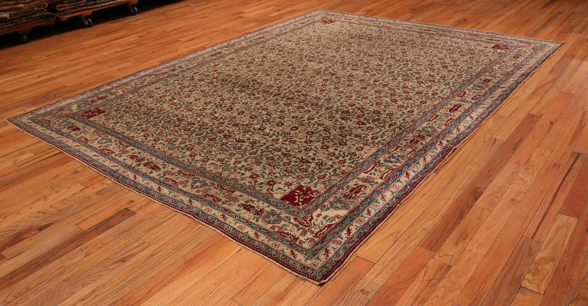Antique Agra rug, India, Circa 1900. Size: 8 ft 10 in x 11 ft 6 in (2.69 m x 3.51 m).