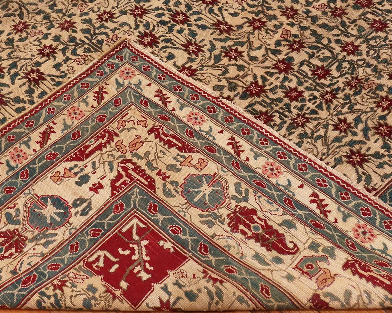 20th Century Antique Indian Agra Rug. Size: 8 ft 10 in x 11 ft 6 in For Sale