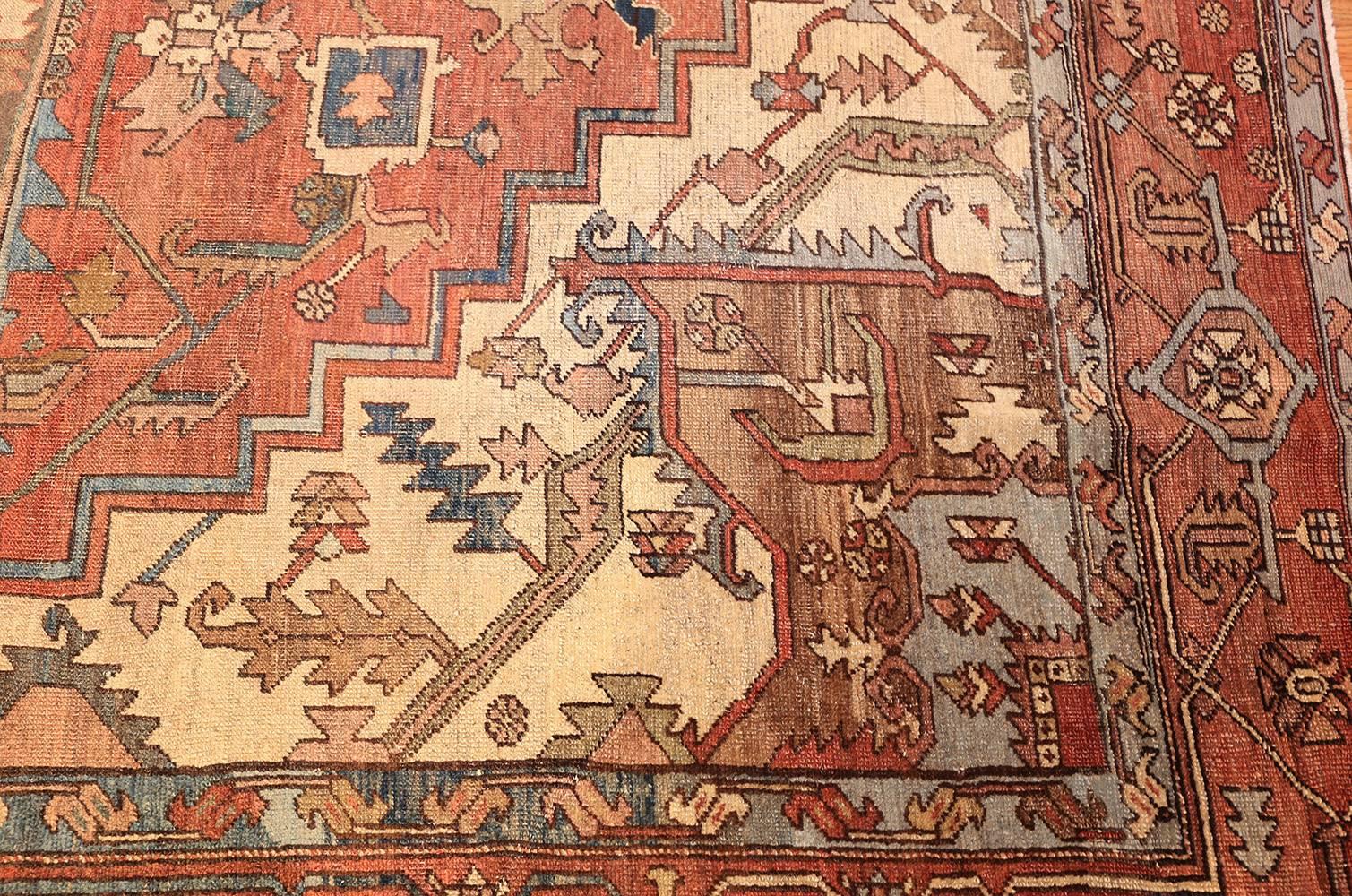 20th Century Room Sized Antique Persian Serapi Carpet. Size: 9 ft 9 in x 12 ft 10 in