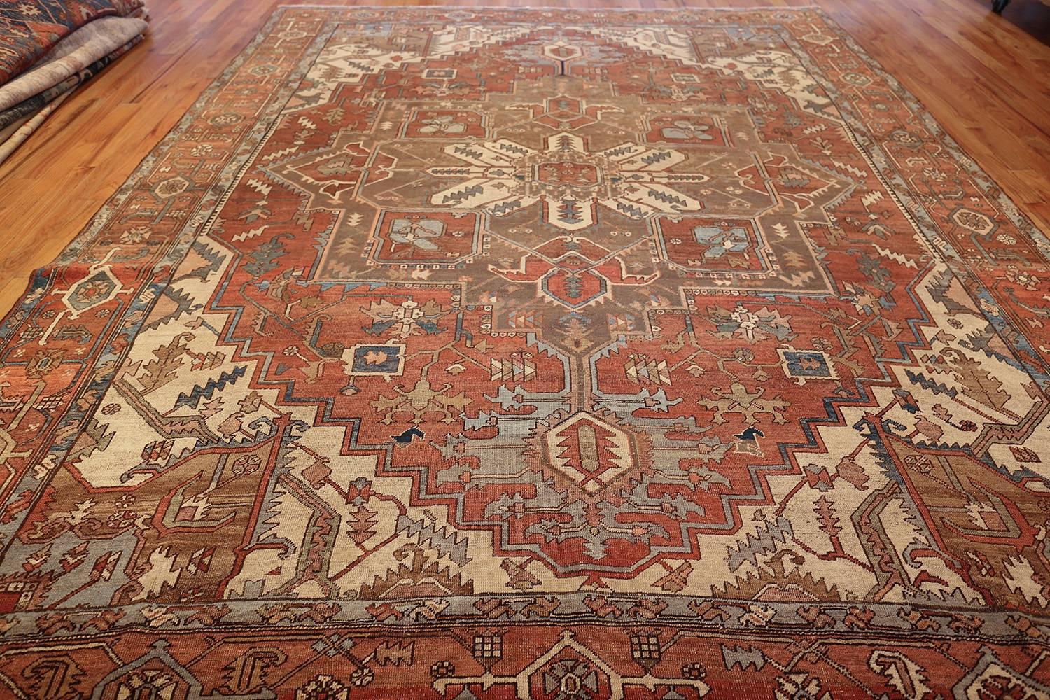Room Sized Antique Persian Serapi Carpet. Size: 9 ft 9 in x 12 ft 10 in 1